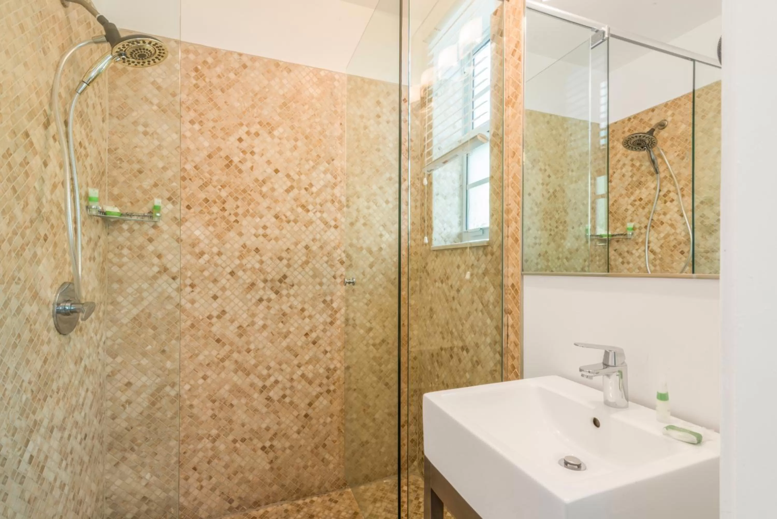 Bathroom in President Hotel