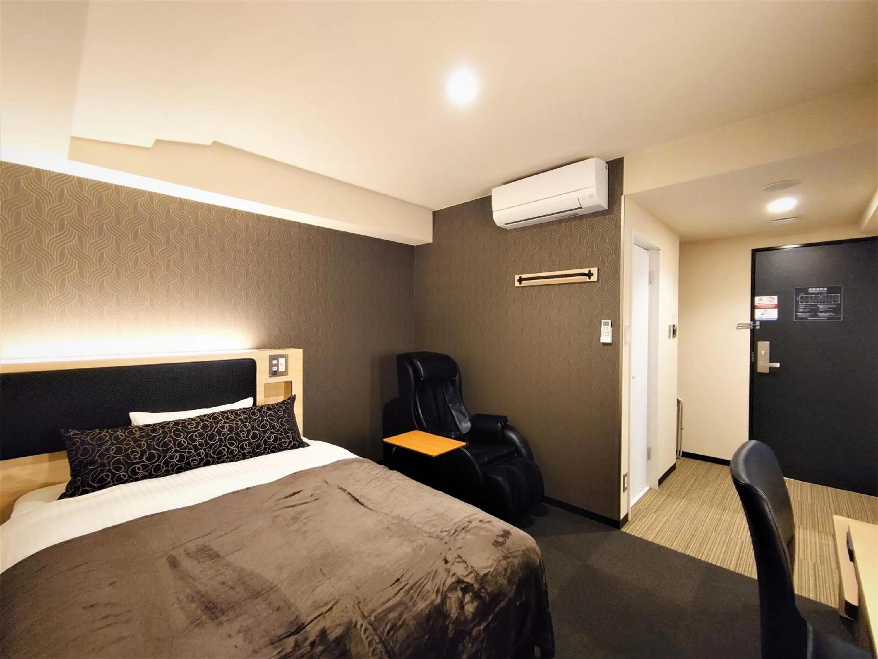 Photo of the whole room, Bed in Green Rich Hotel Matsue Station Across - Artificial hot spring Futamata Yunohana