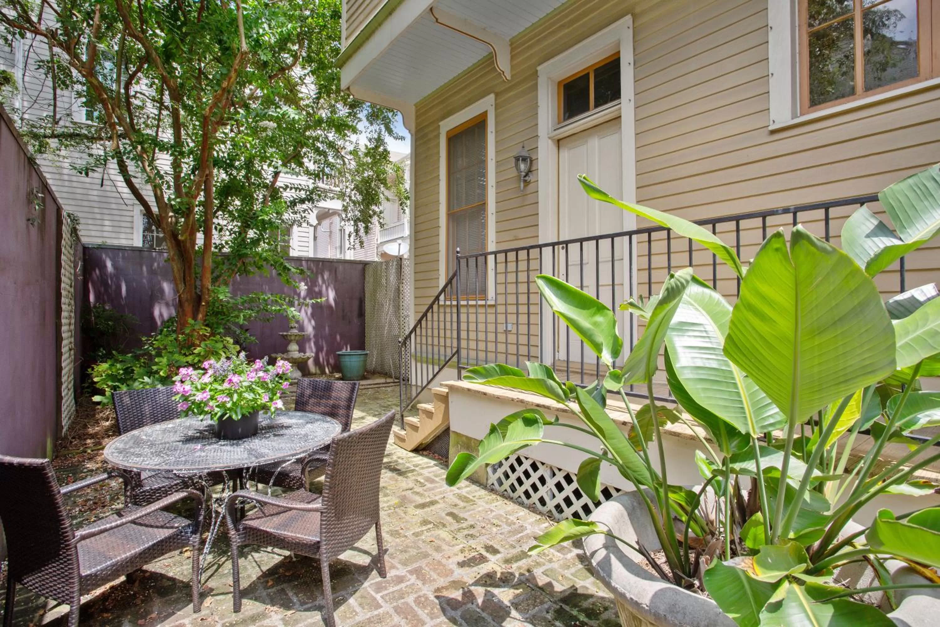 Patio in Maison Perrier Bed & Breakfast