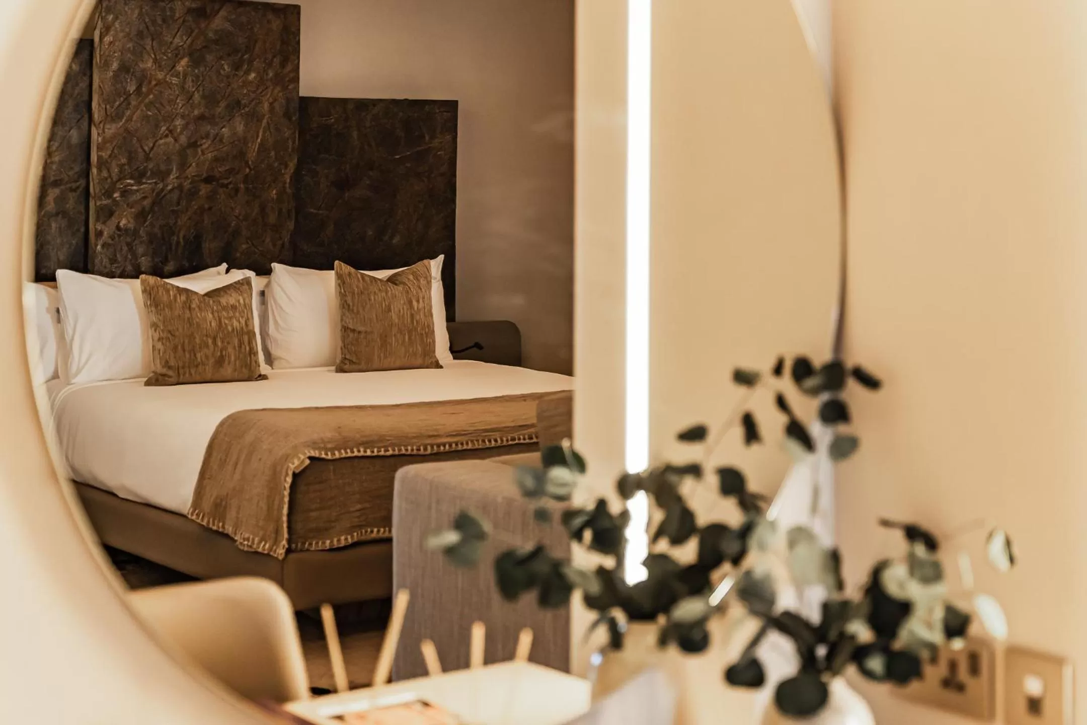 Bed in Iniala Harbour House