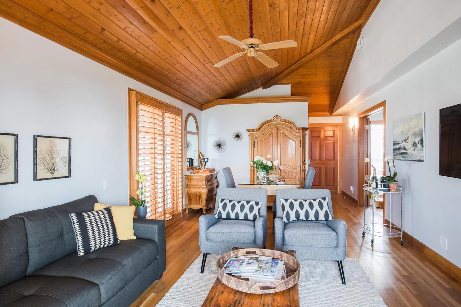 Living room, Seating Area in Inn On SummerHill