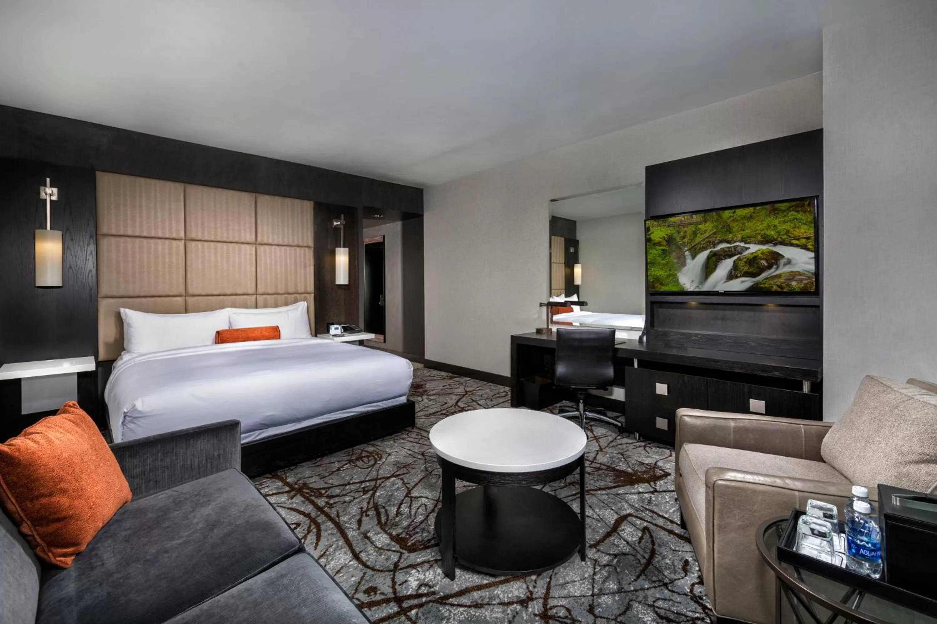 Bed in The Hotel at the University of Maryland