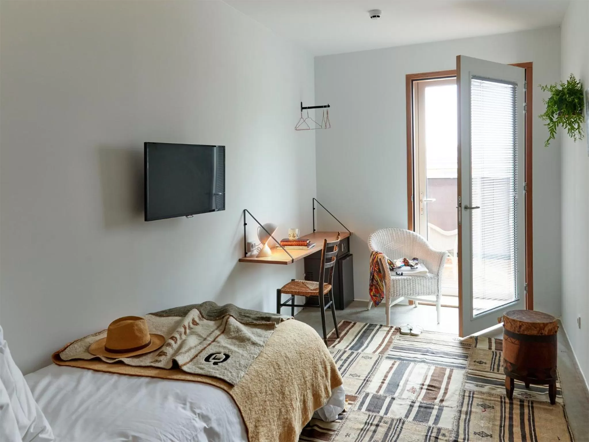 Photo of the whole room, Bed in Q-Factory Hotel