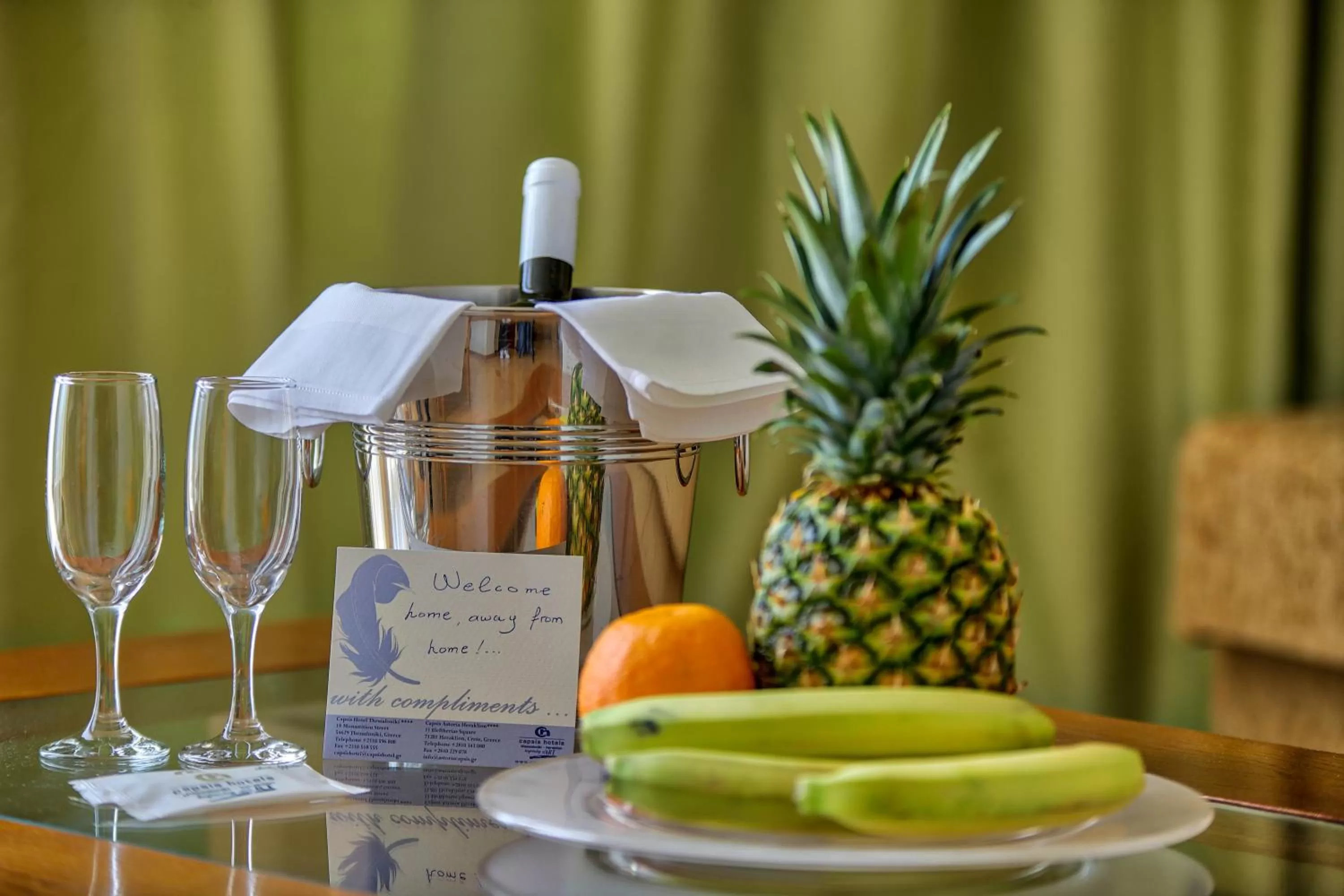 Food and drinks in Capsis Astoria Heraklion