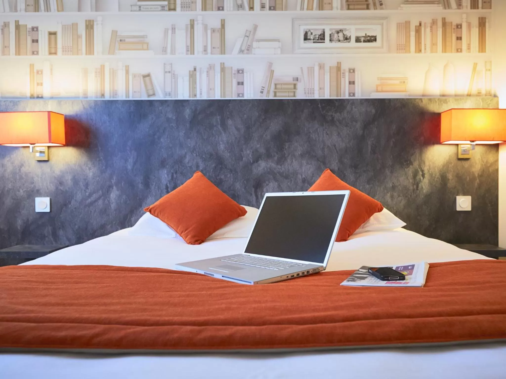 Bed in Kyriad Angers Ouest Beaucouzé