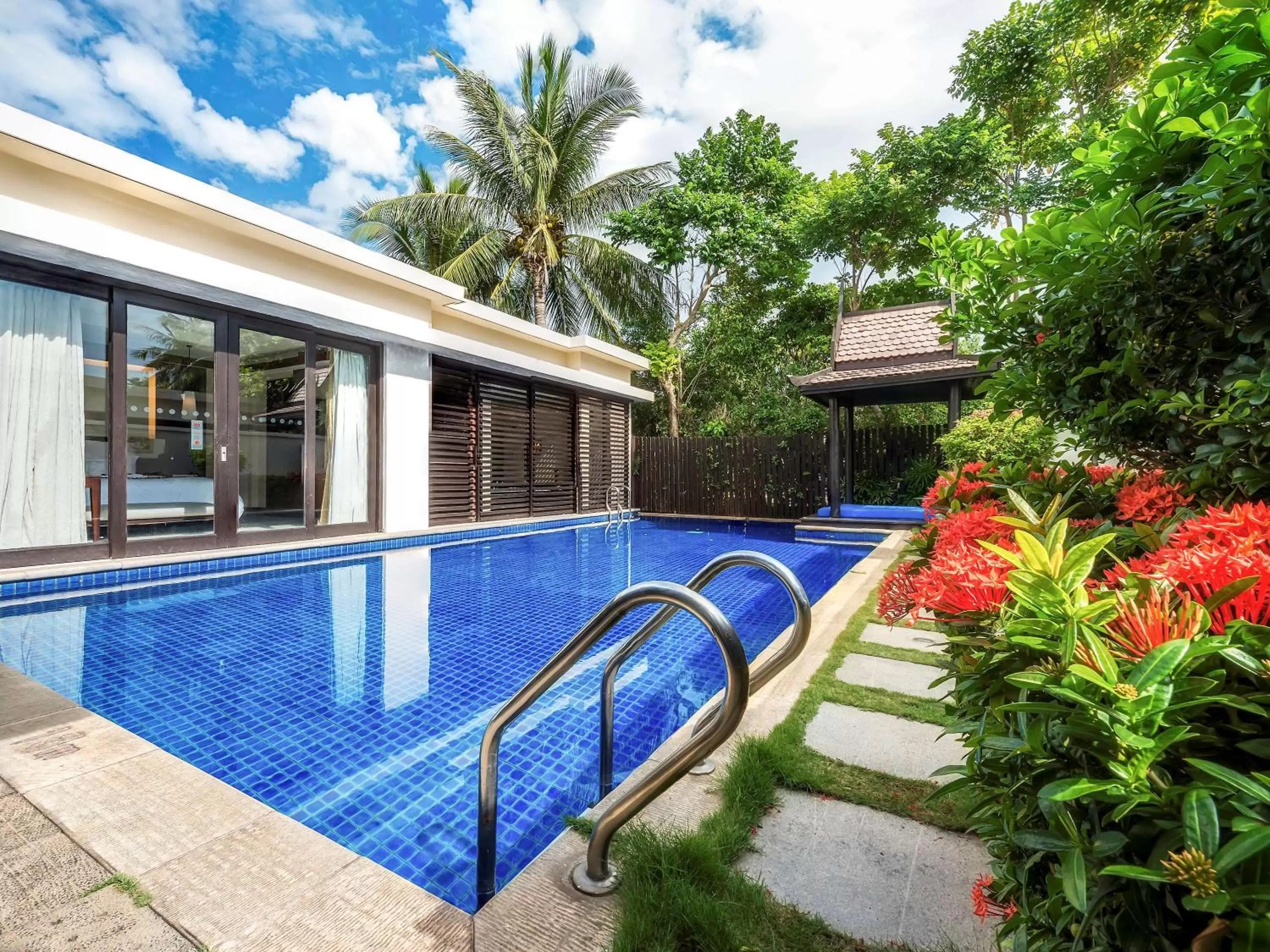 On site in Pullman Sanya Yalong Bay Villas & Resort