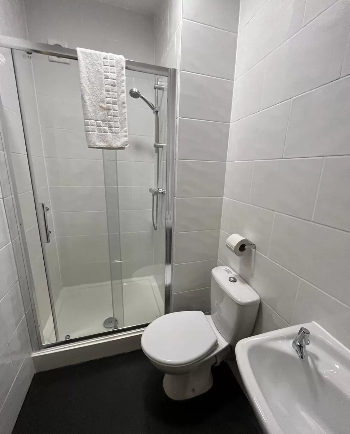 Bathroom in Talbot Hotel