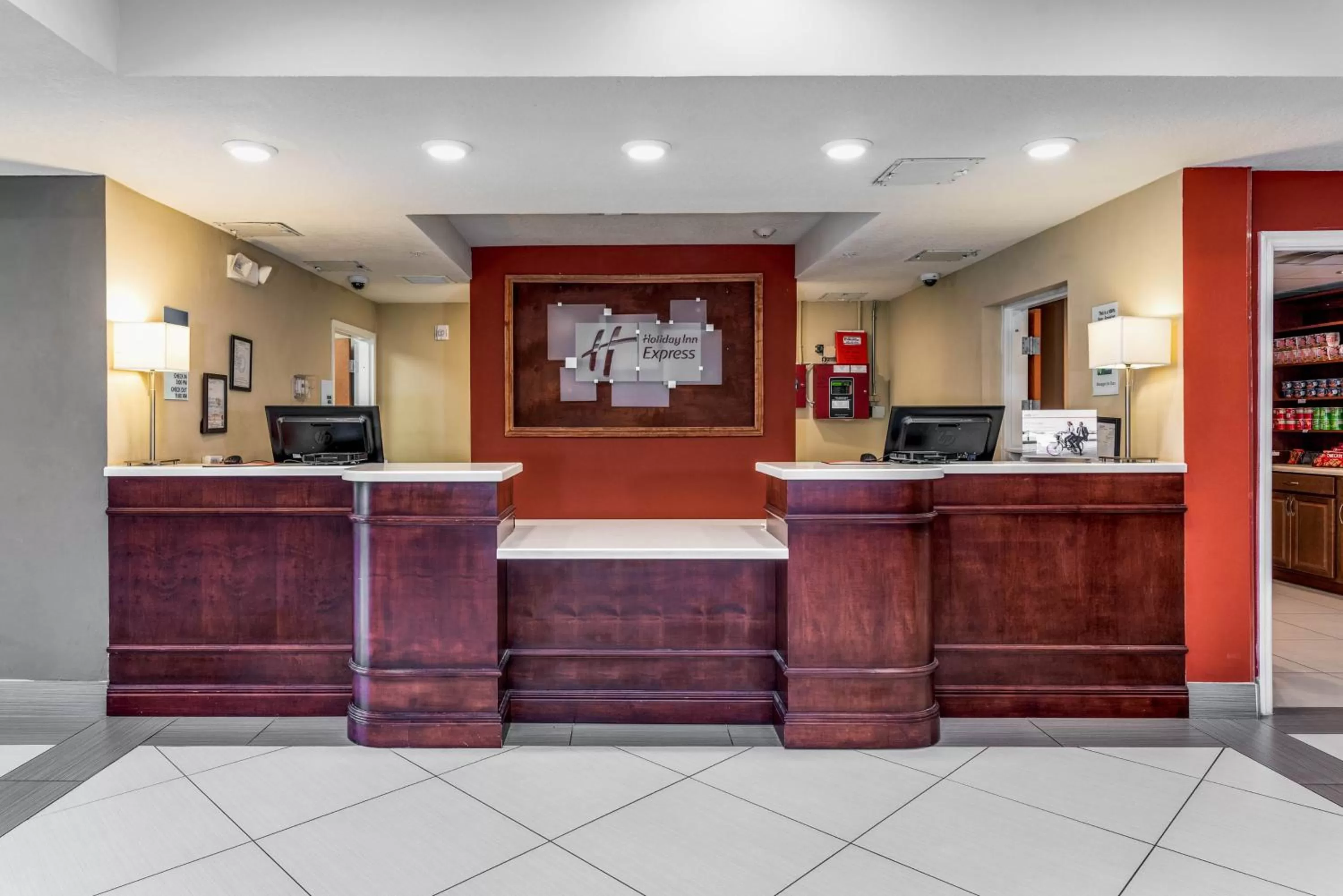 Property building in Holiday Inn Express & Suites Lantana by IHG