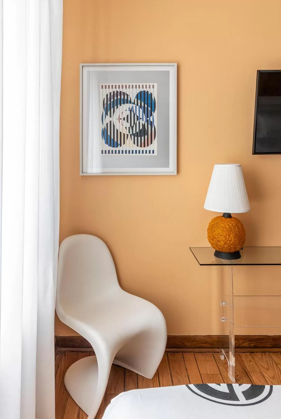 Seating area in Pelican Hotel