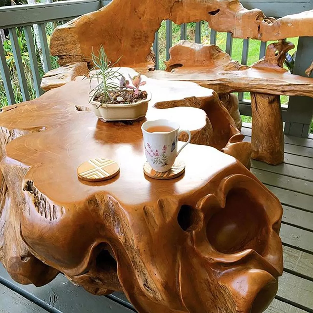 Balcony/Terrace in The Inn at Kulaniapia Falls