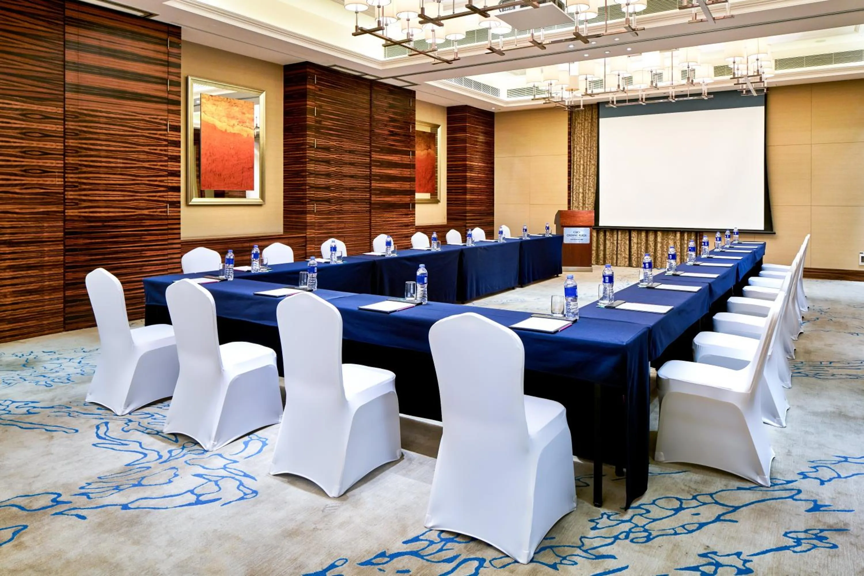 Meeting/conference room in Crowne Plaza Tianjin Jinnan by IHG
