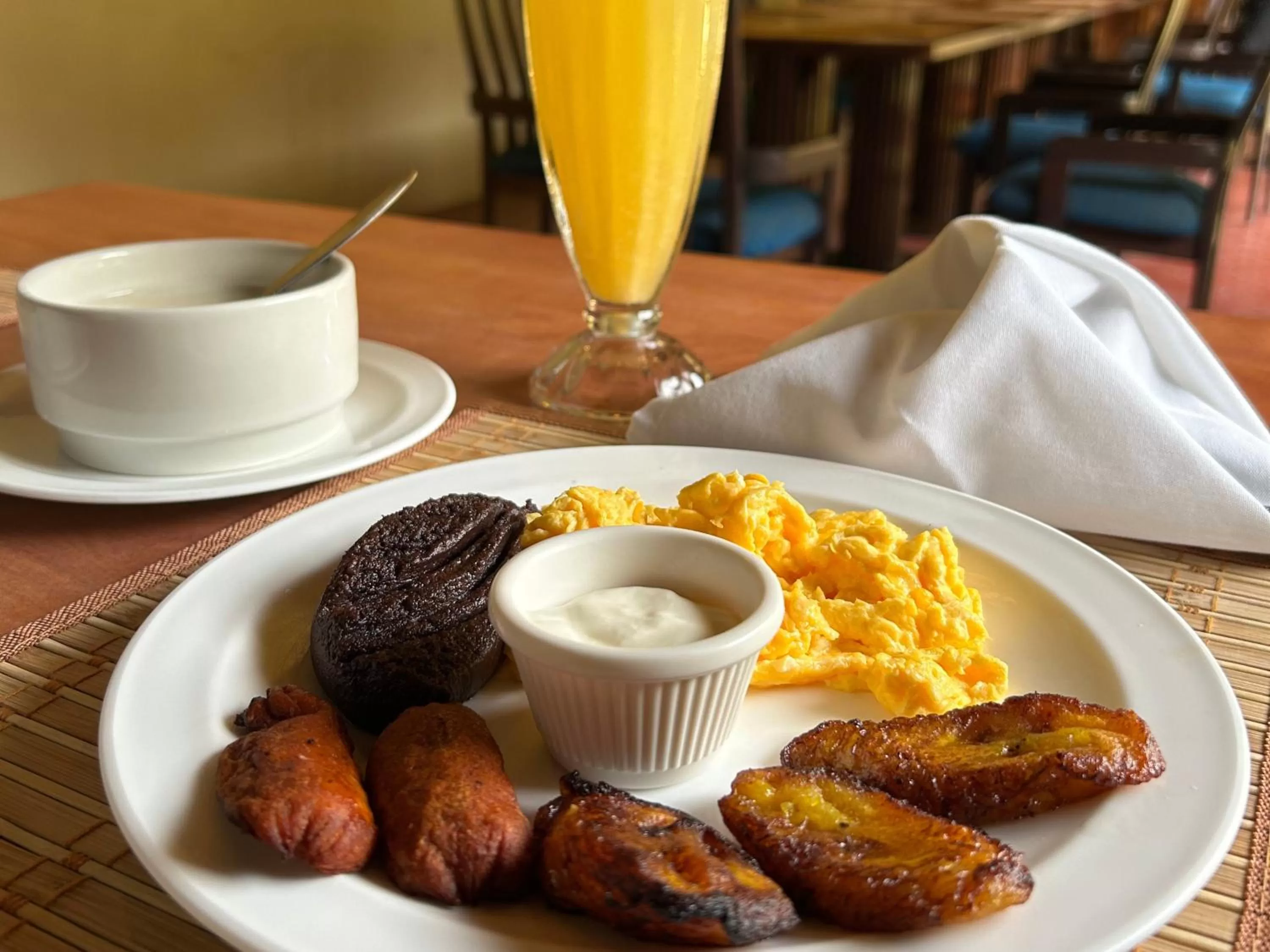 Breakfast in Hotel del Patio