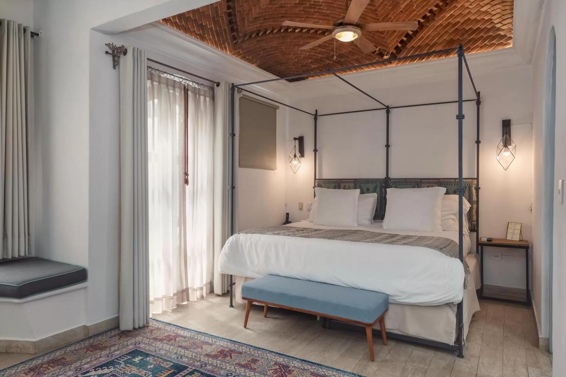 Photo of the whole room, Bed in Casa Delphine