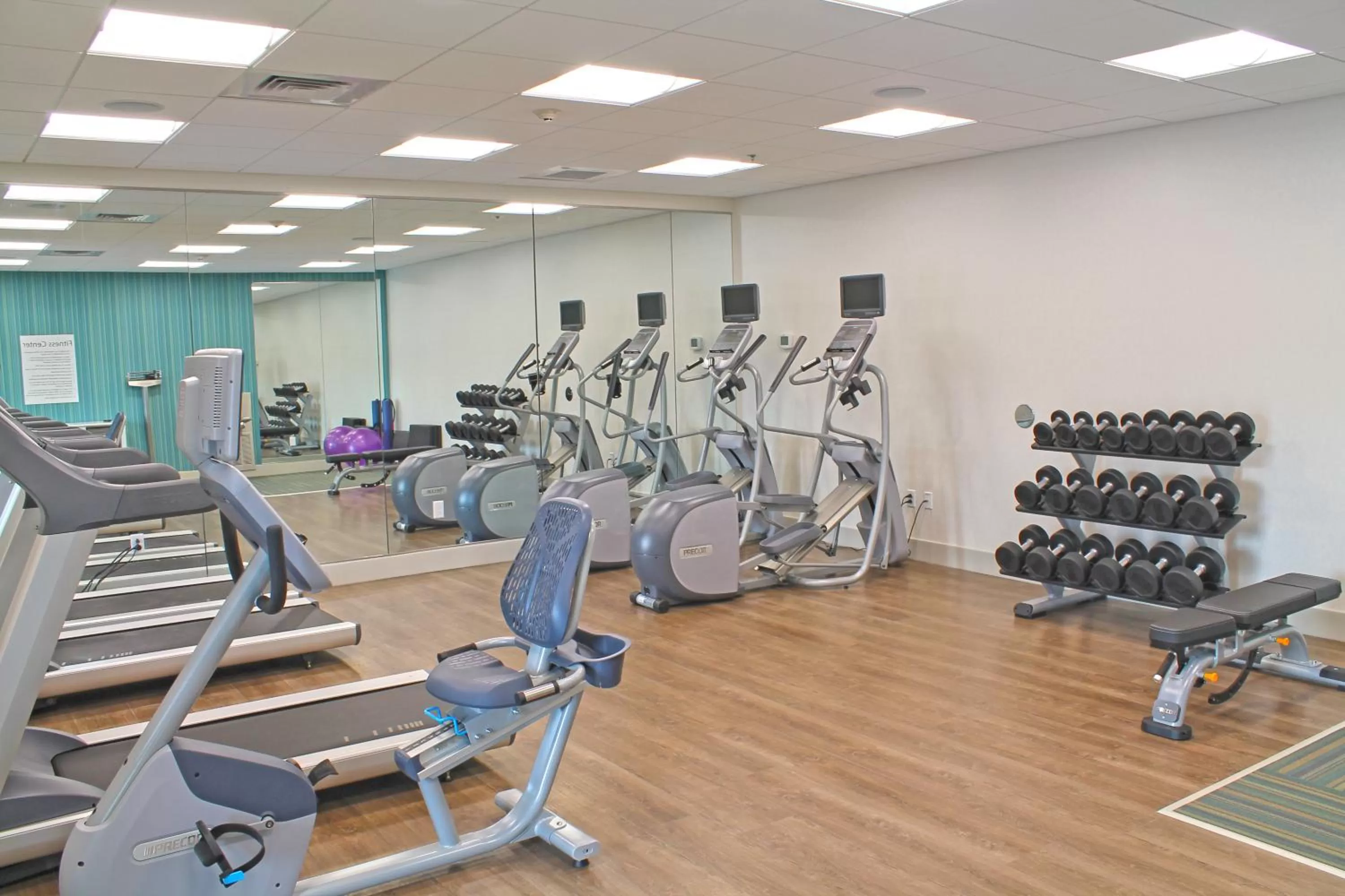 Spa and wellness centre/facilities in Holiday Inn Express & Suites - St. Louis South - I-55 by IHG