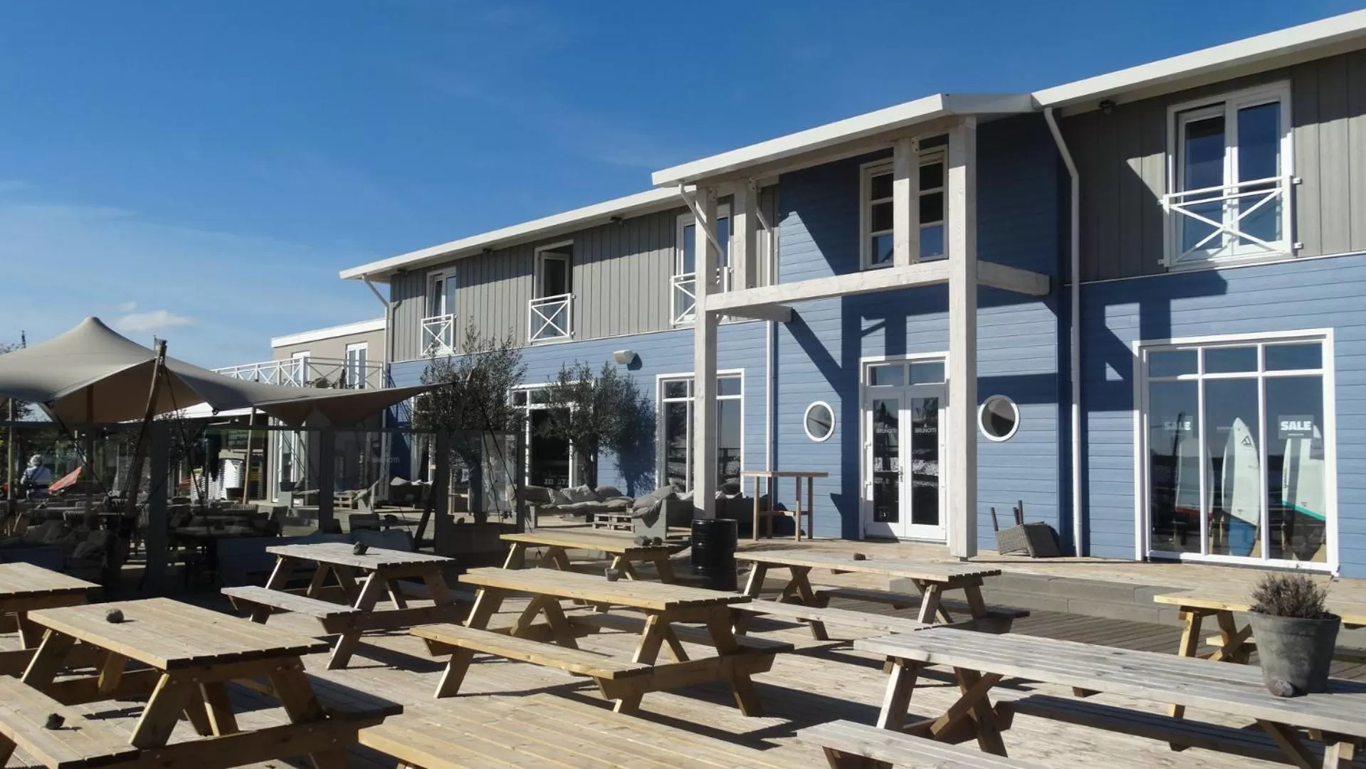 Photo of the whole room, Patio/Outdoor Area in Beach Hotel Oostvoorne