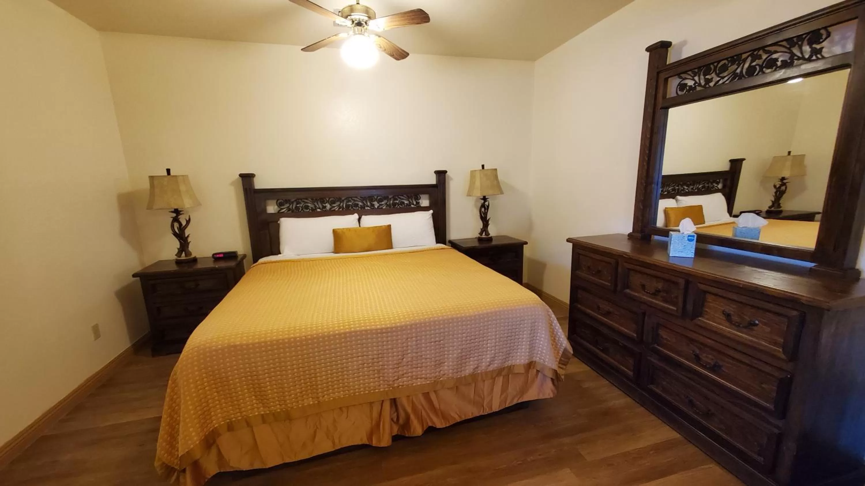 Bed in Kernville Inn