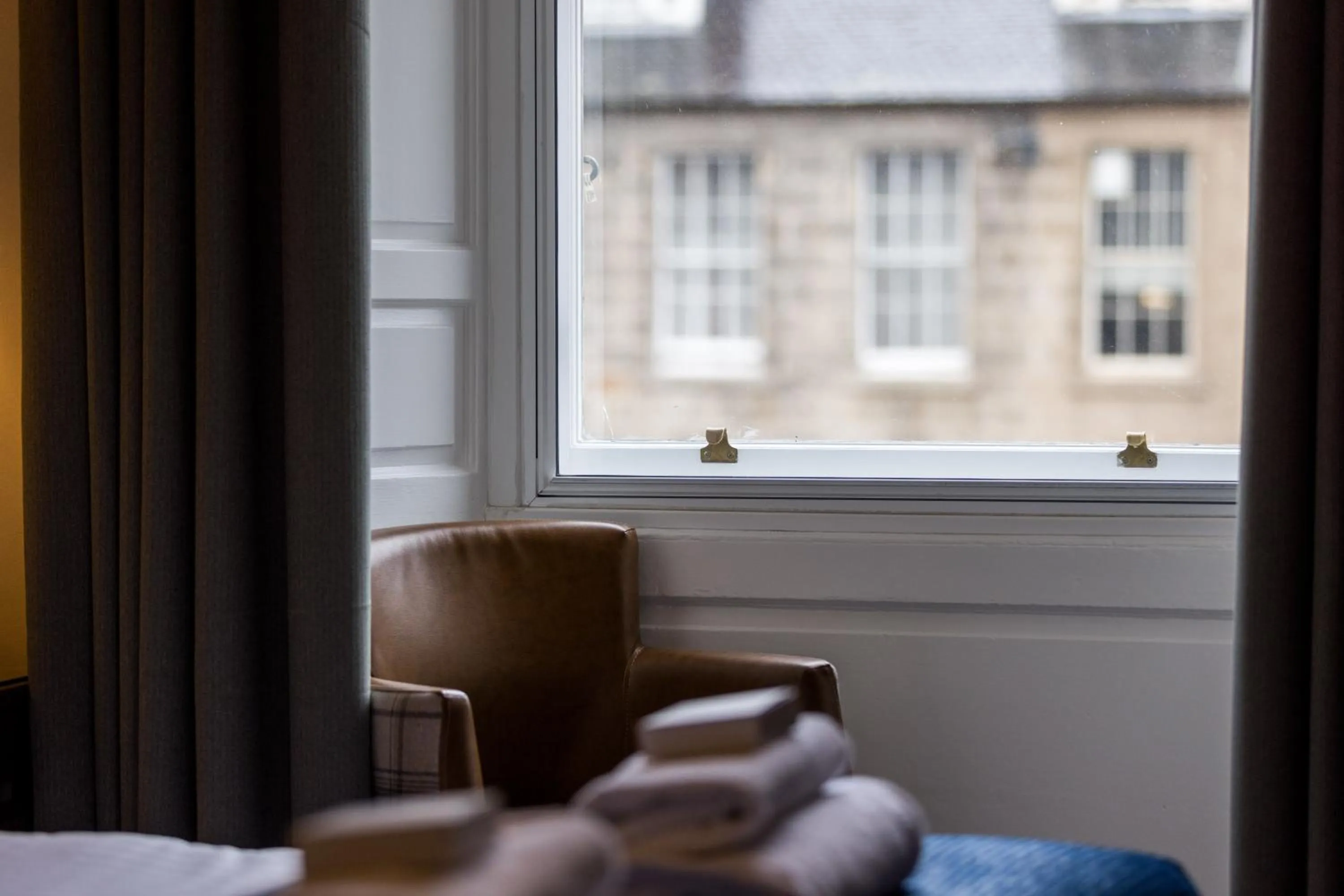 Decorative detail, Bed in 28 York Place Hotel