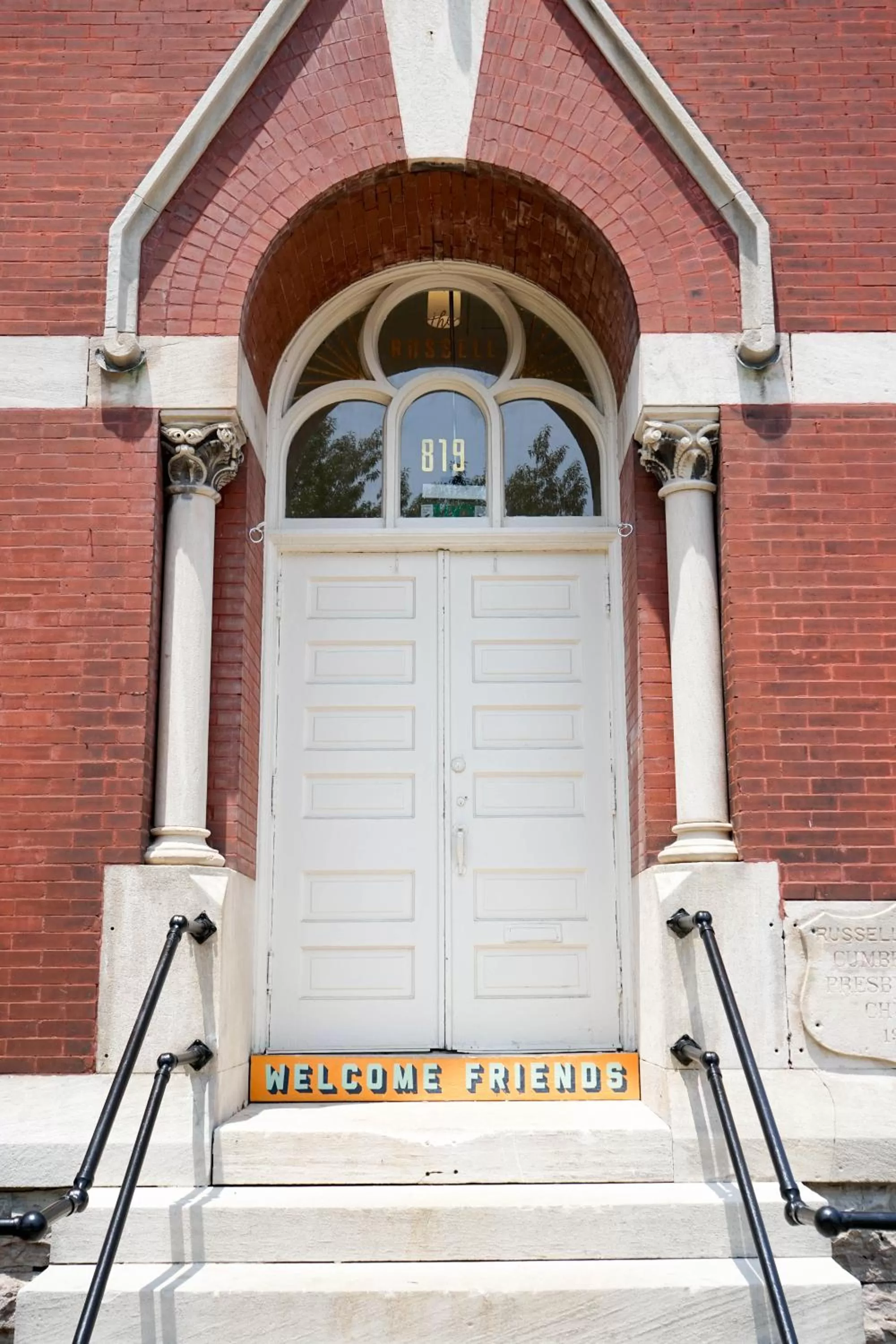 Facade/entrance in The Russell