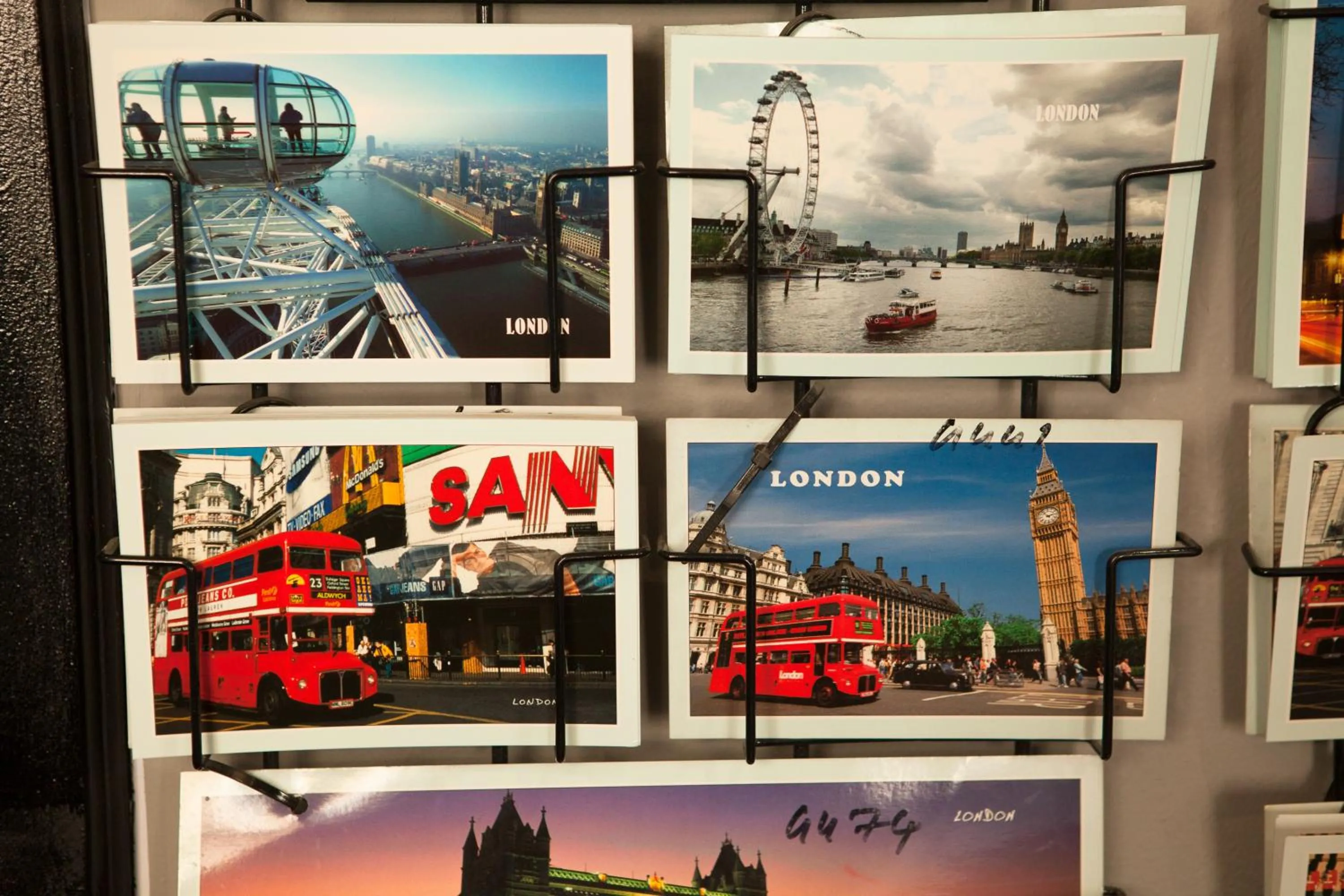 Decorative detail in The Tudor Inn Hotel