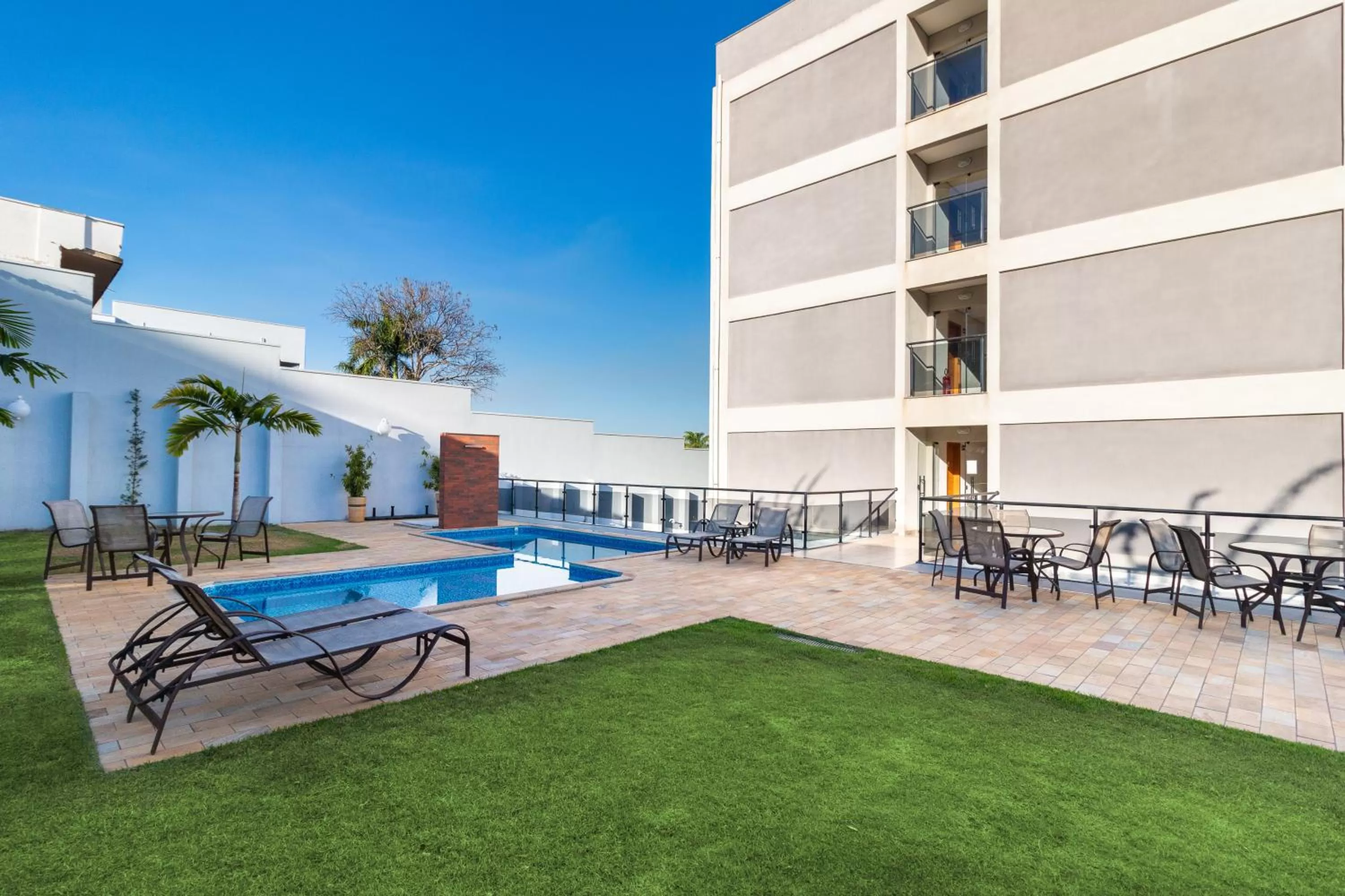 Swimming pool in Bristol Zaniboni Mogi Mirim