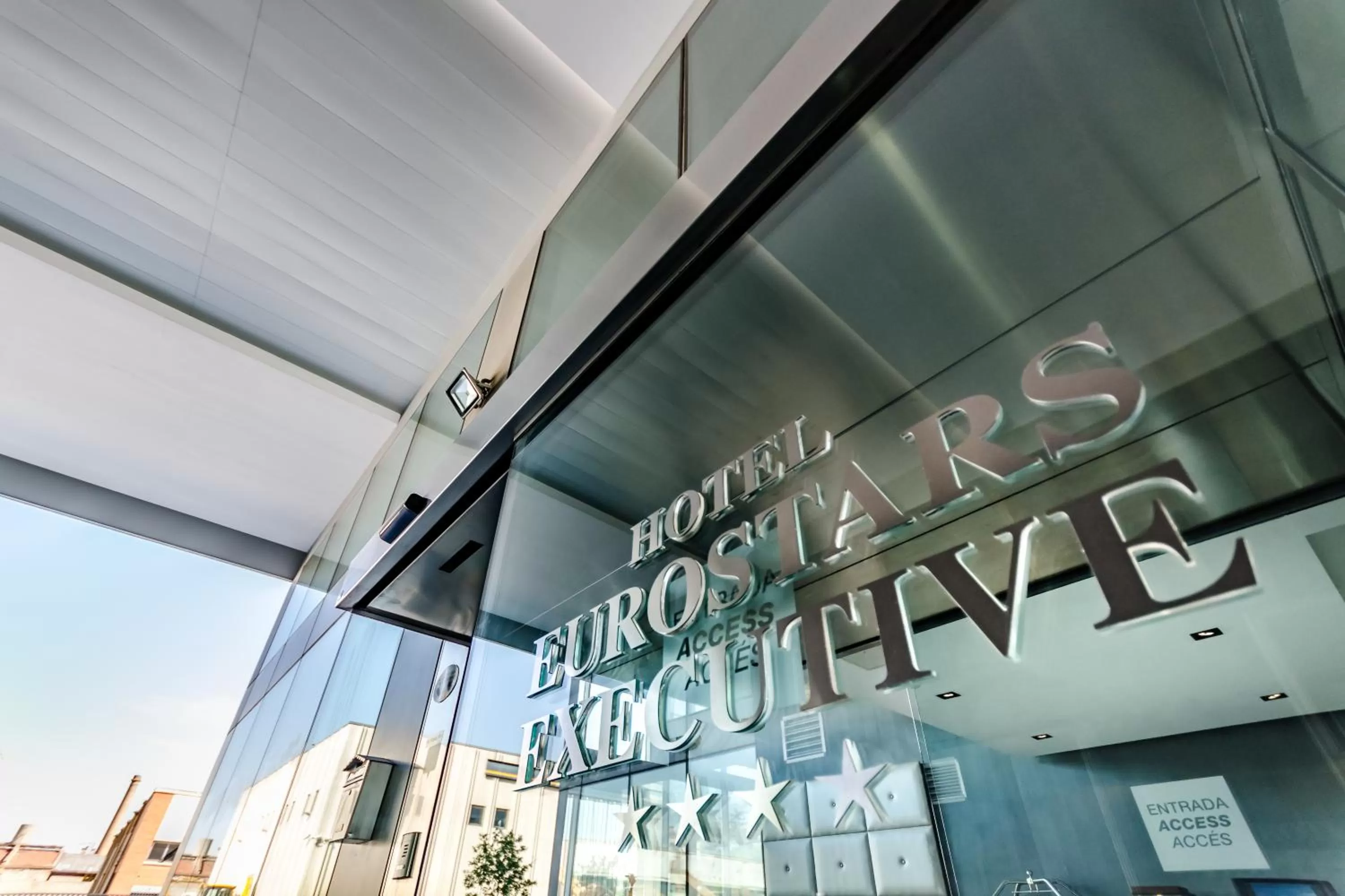 Facade/entrance in Eurostars Executive
