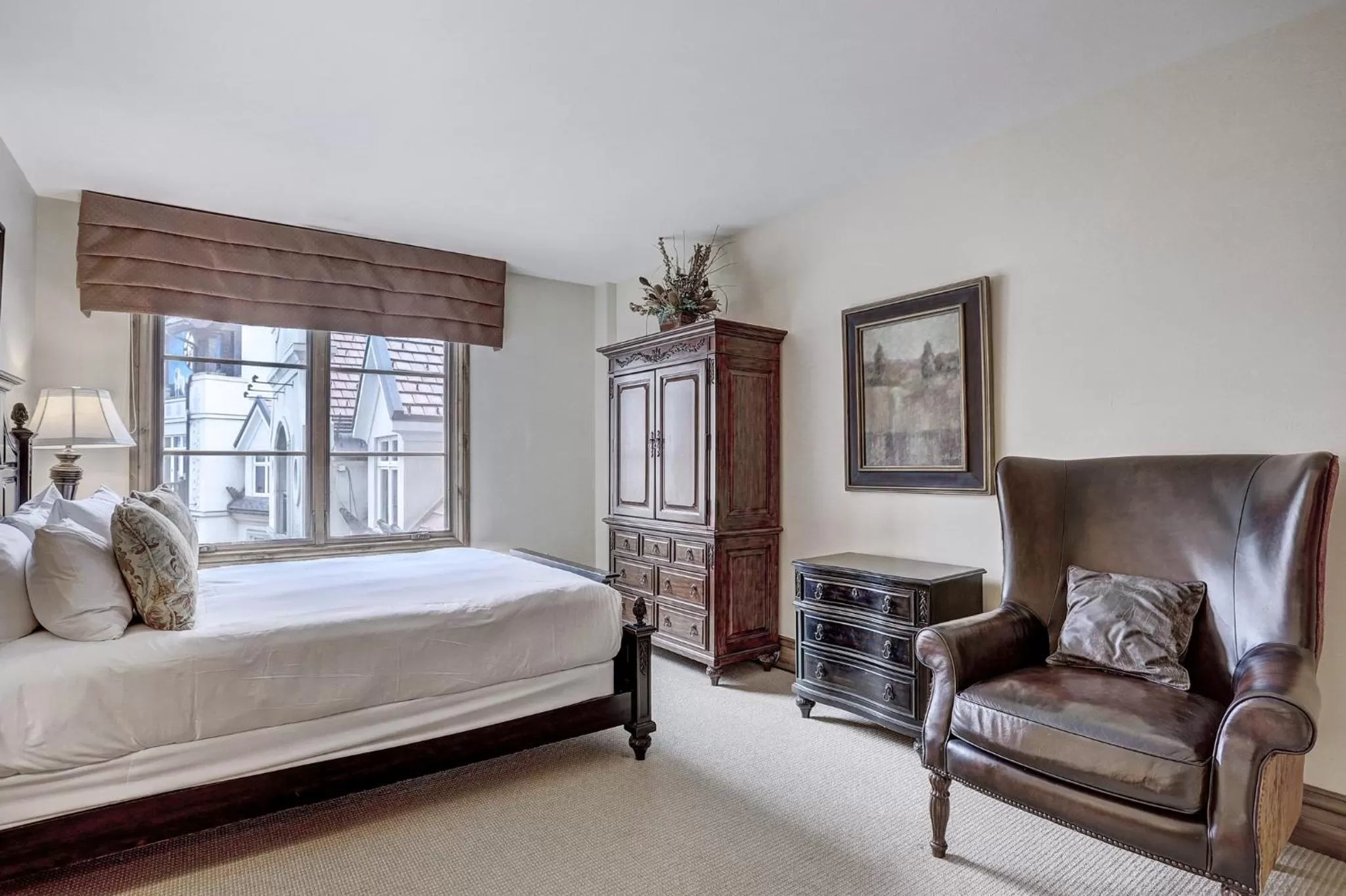 Photo of the whole room, Bed in The Arrabelle at Vail Square, a RockResort