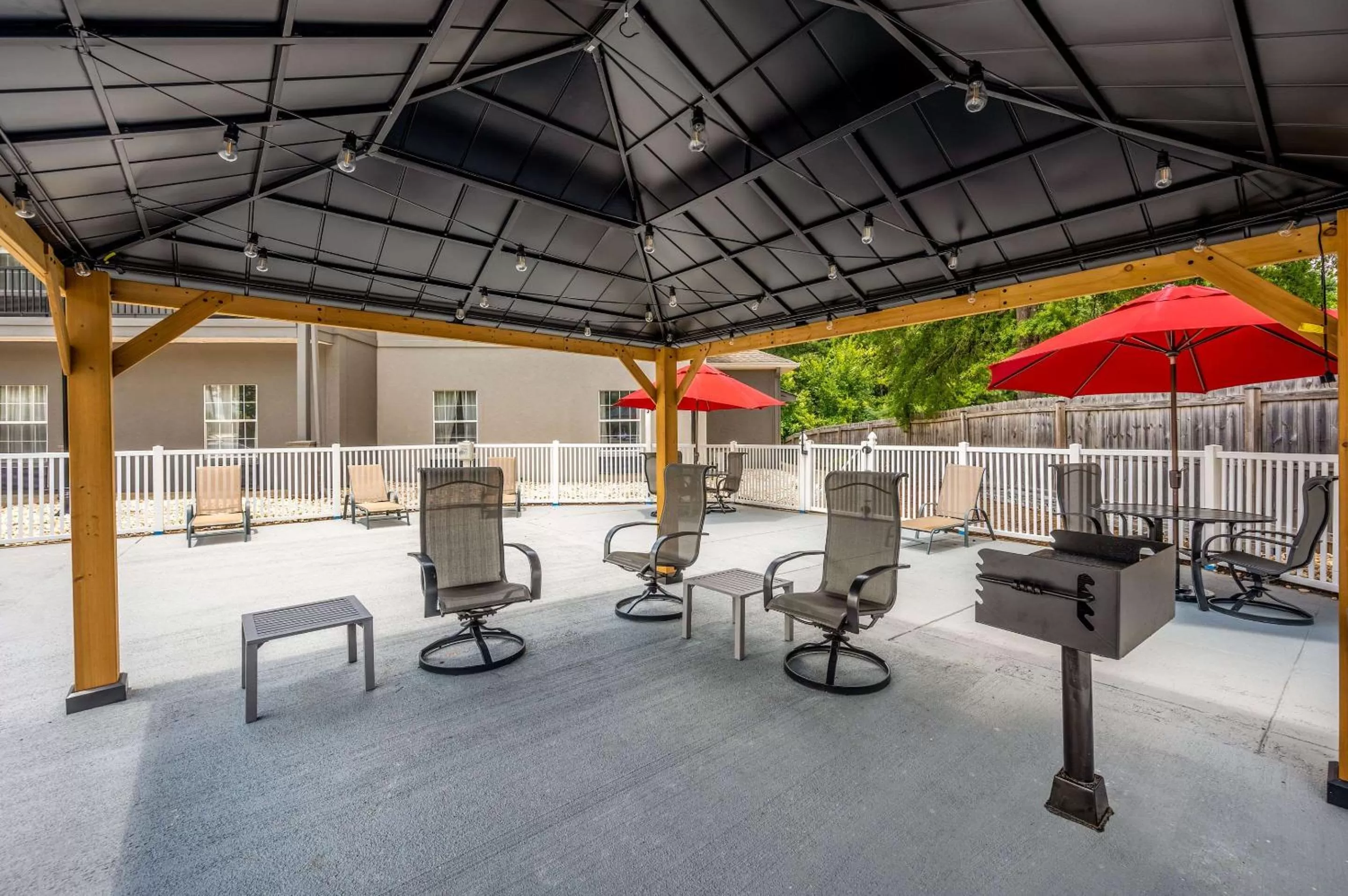 Swimming pool in Sleep Inn & Suites