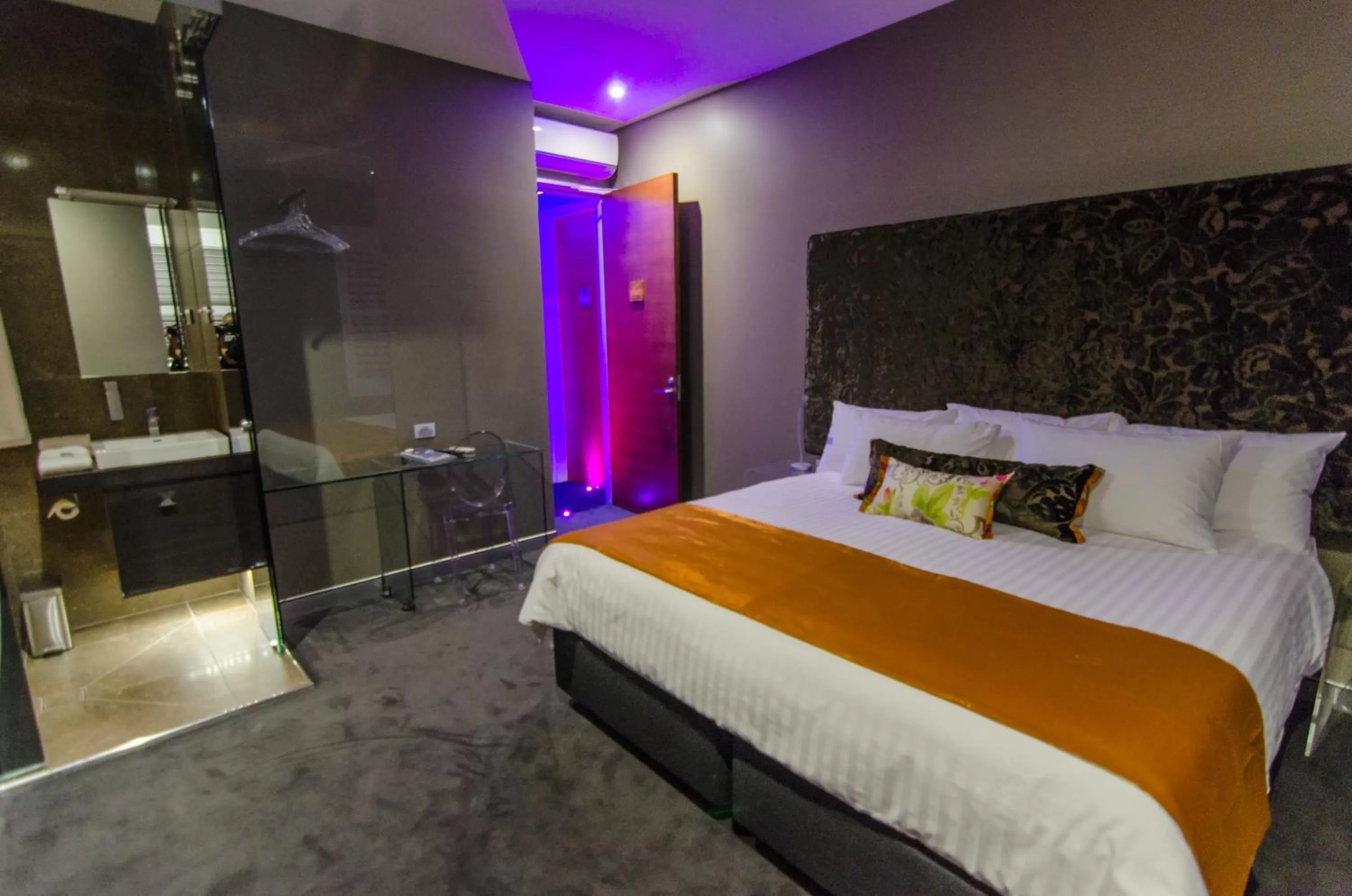 Bed in Junction Hotel