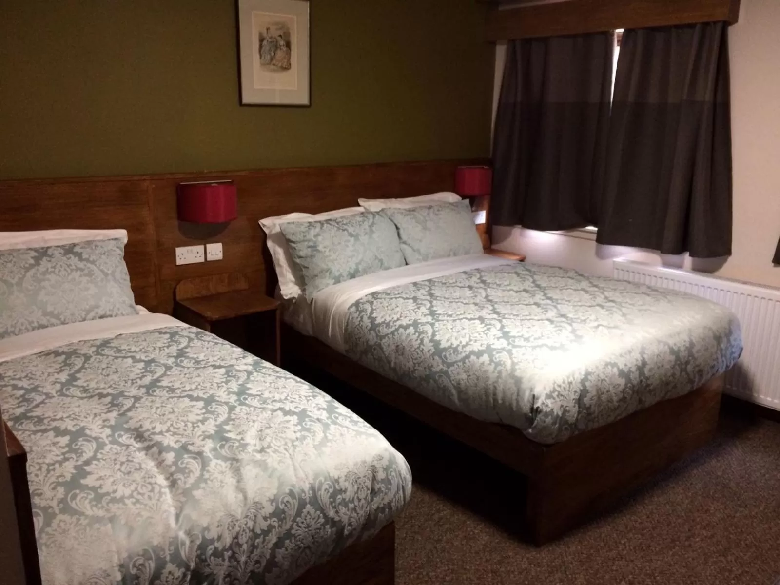 Bedroom, Bed in Crosshill House