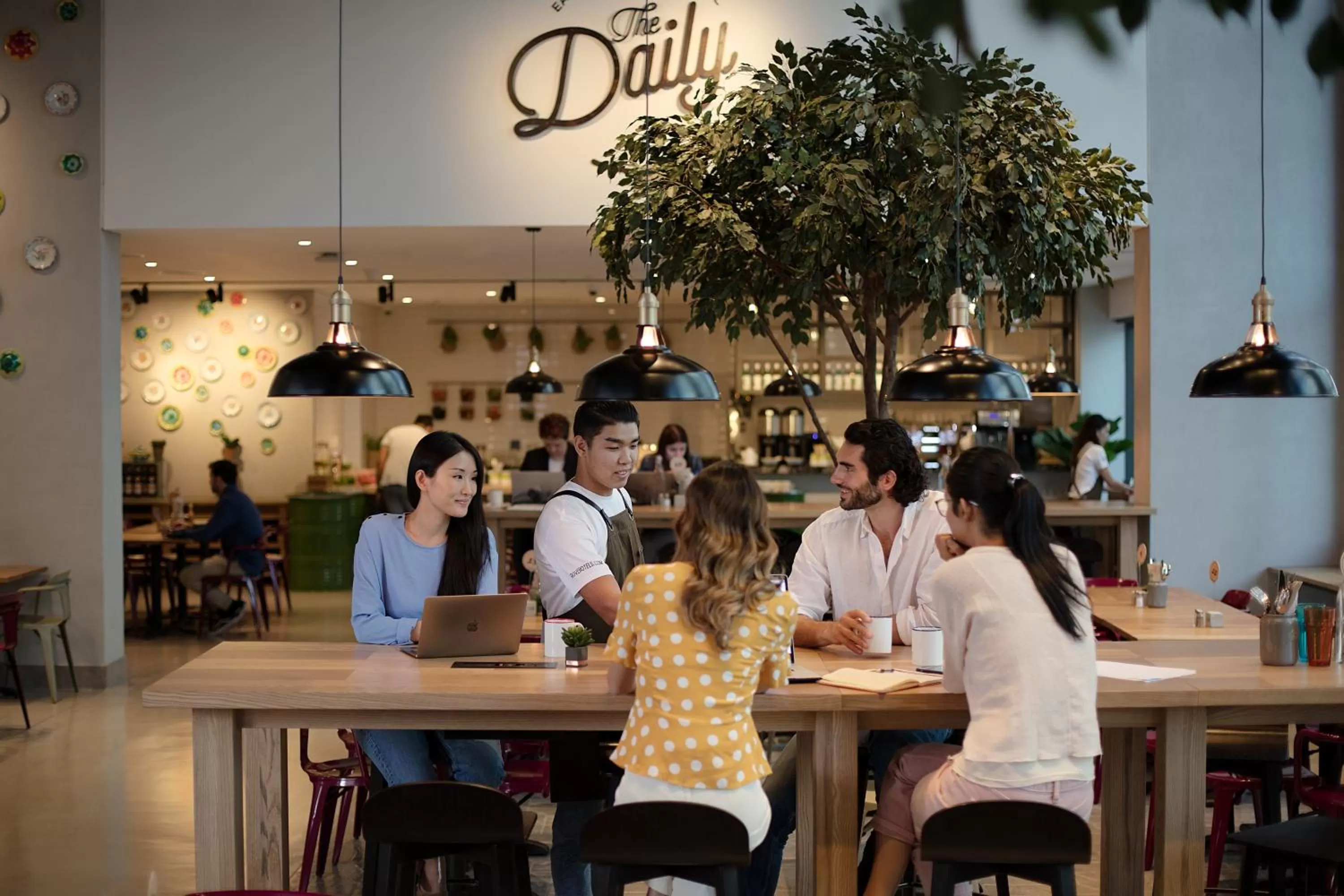 Restaurant/places to eat in Rove Dubai Marina