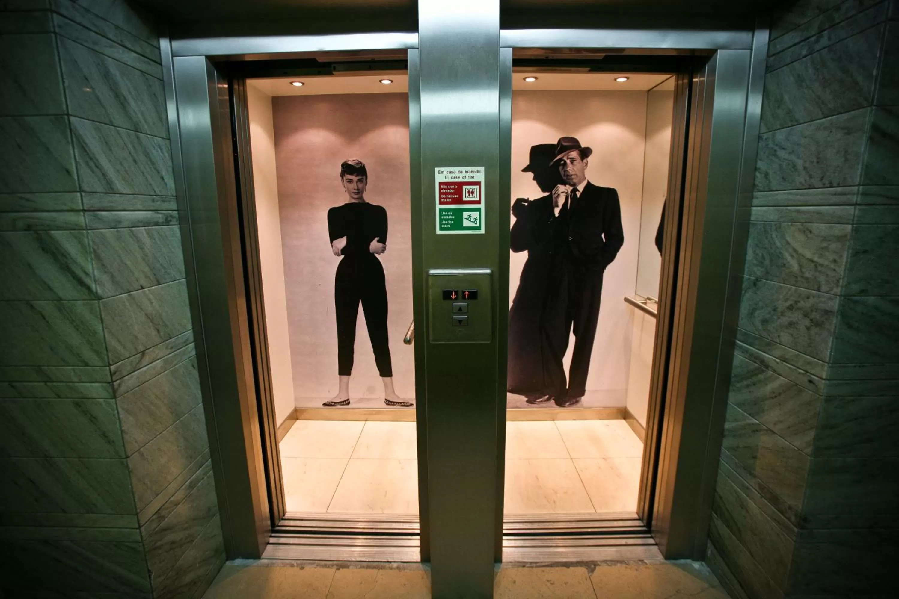 Decorative detail in Hotel Florida