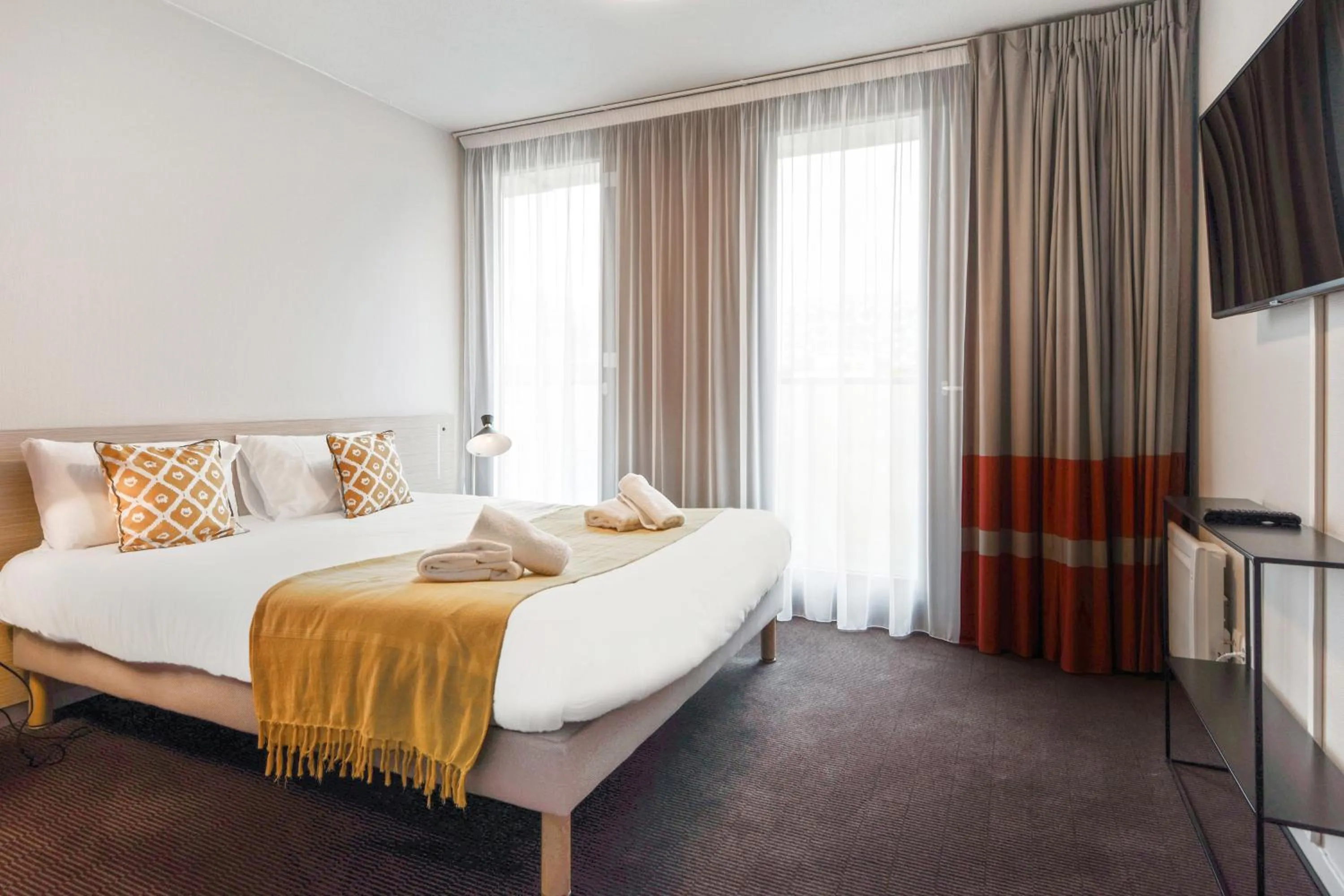 Photo of the whole room, Bed in Appart'City Confort Lille Grand Palais