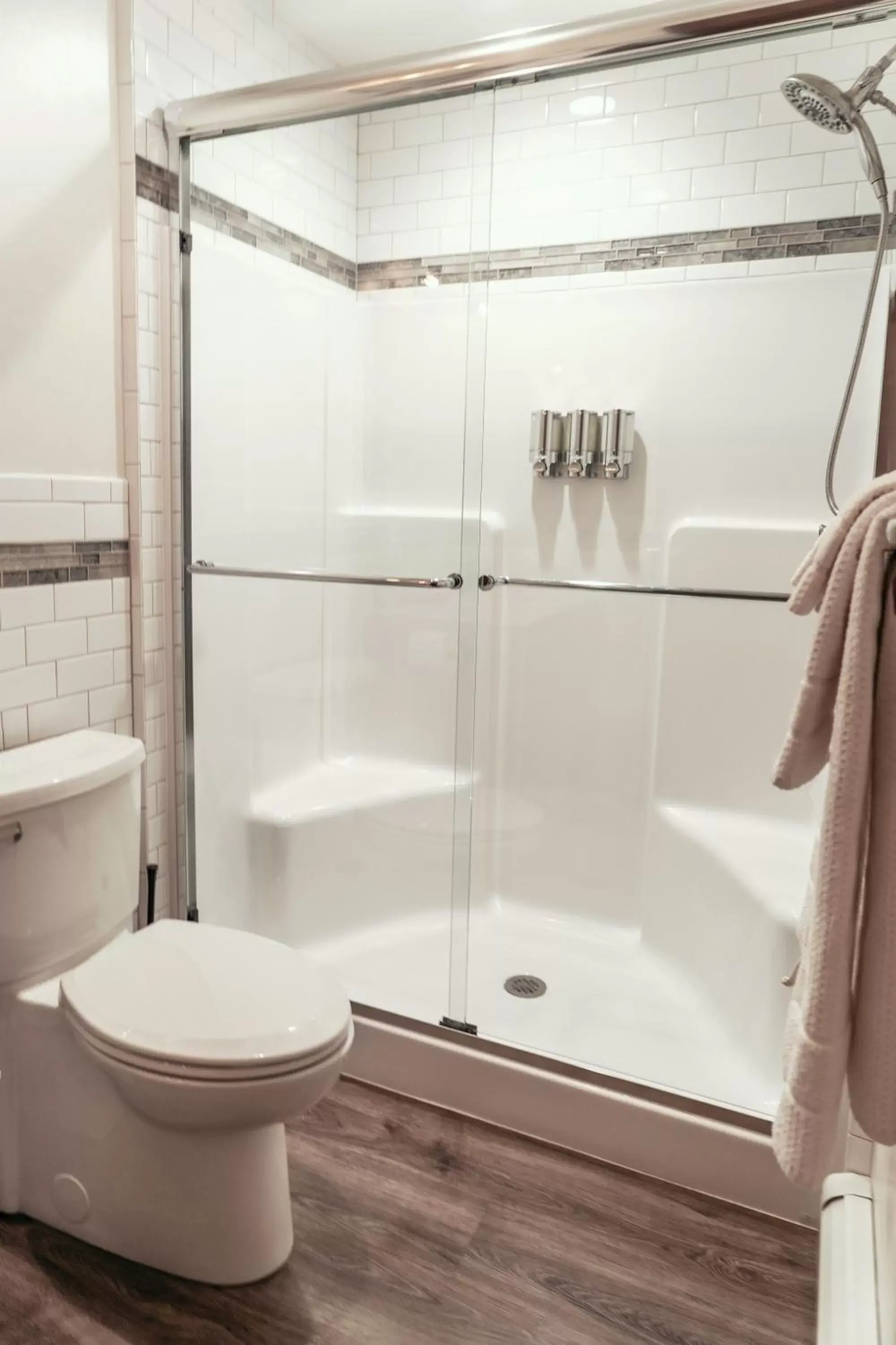 King Room with Mountain View in Clear Creek Inn King Room with Mountain View in Clear Creek Inn