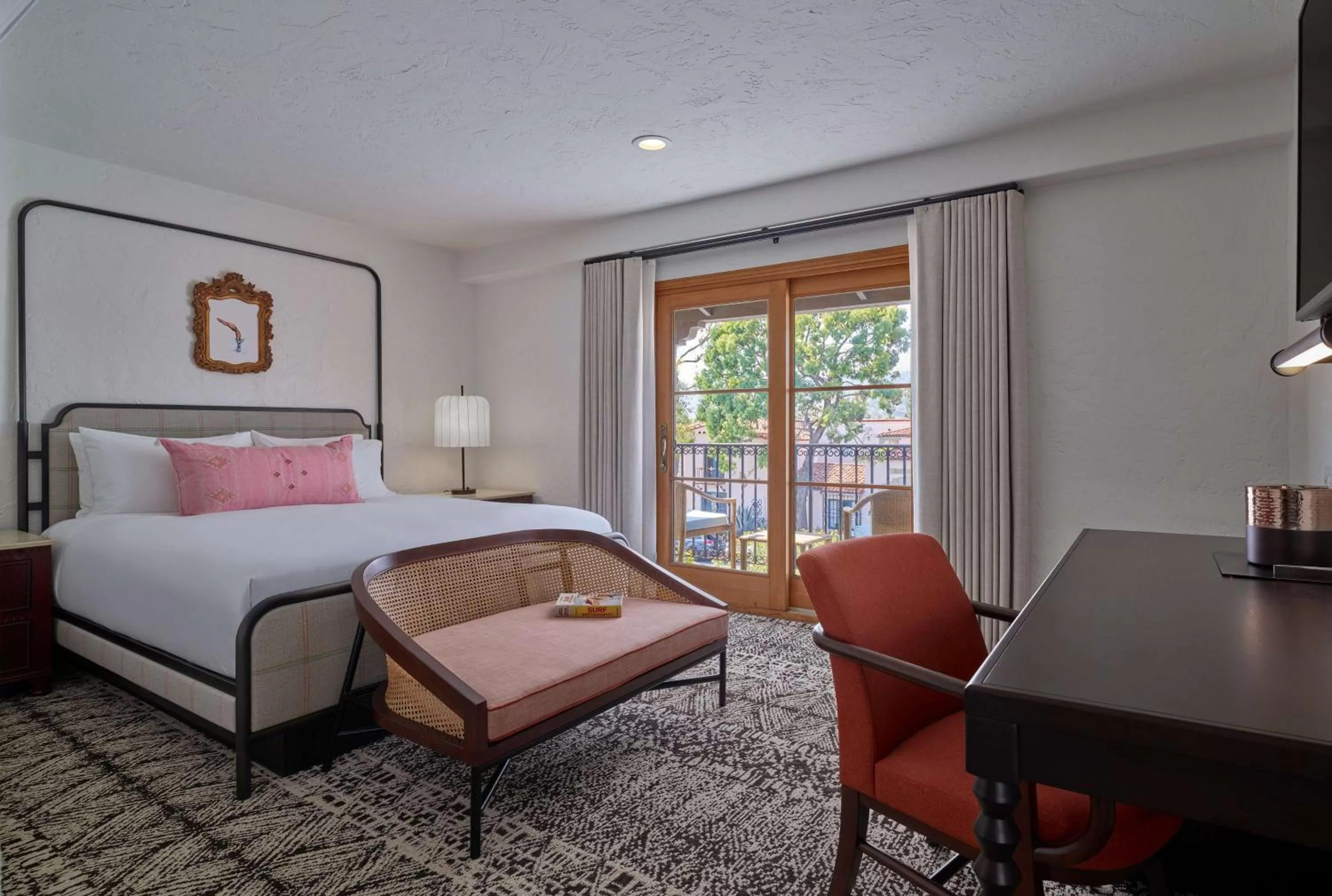 Photo of the whole room, Bed in Mar Monte Hotel, in The Unbound Collection by Hyatt