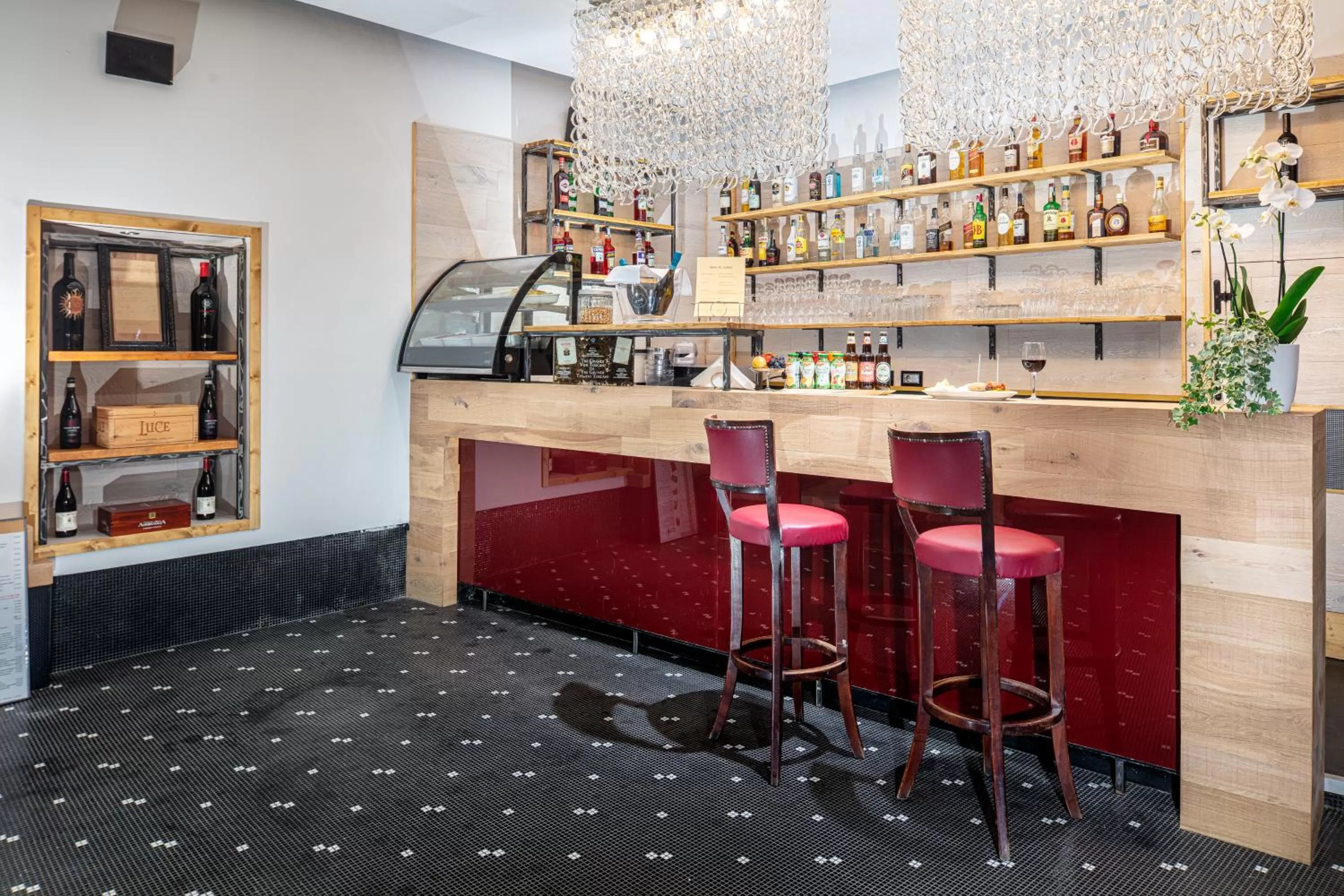 Lounge or bar in All’Angelo Art Hotel