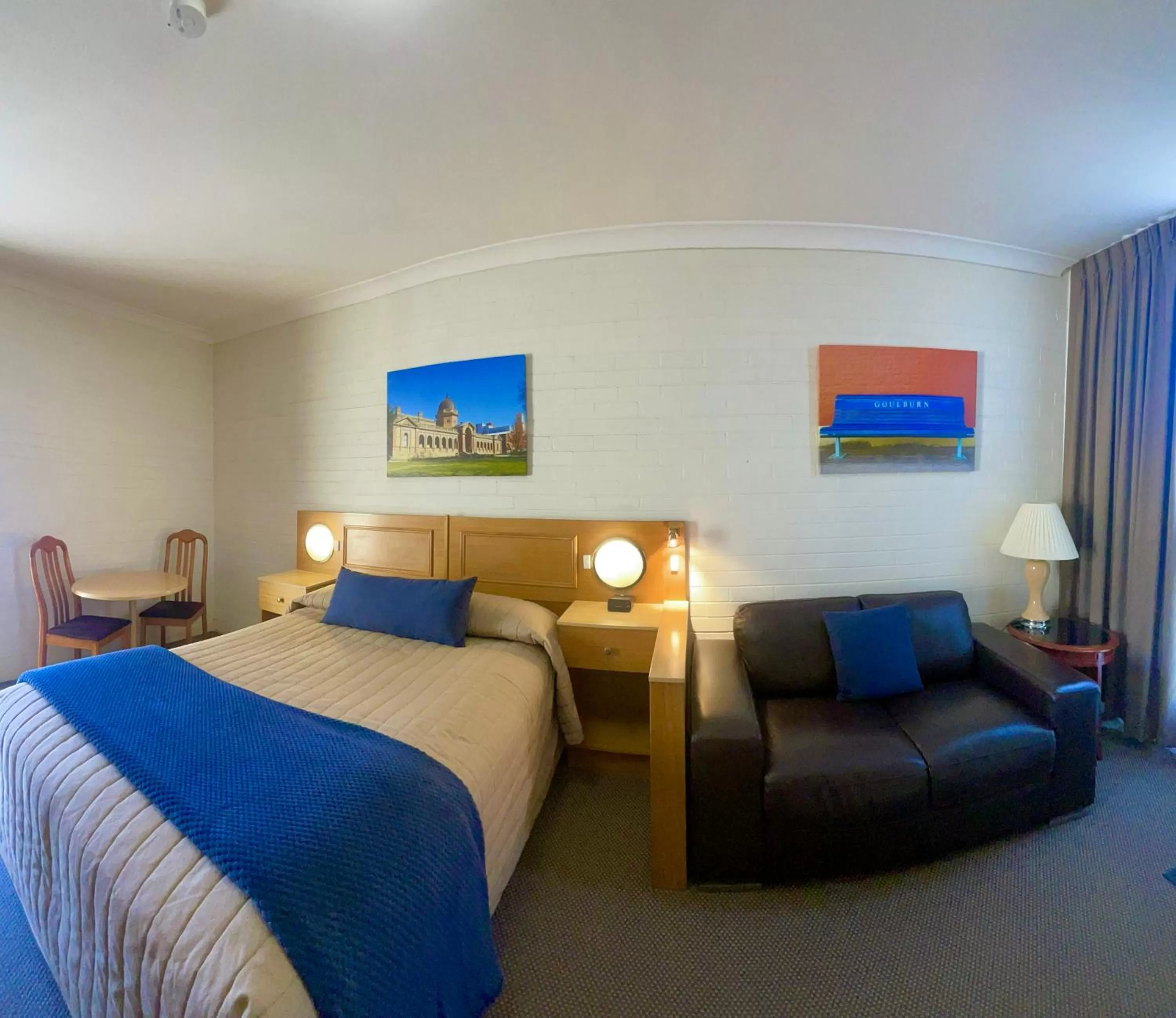 Photo of the whole room, Bed in Goulburn Motor Inn