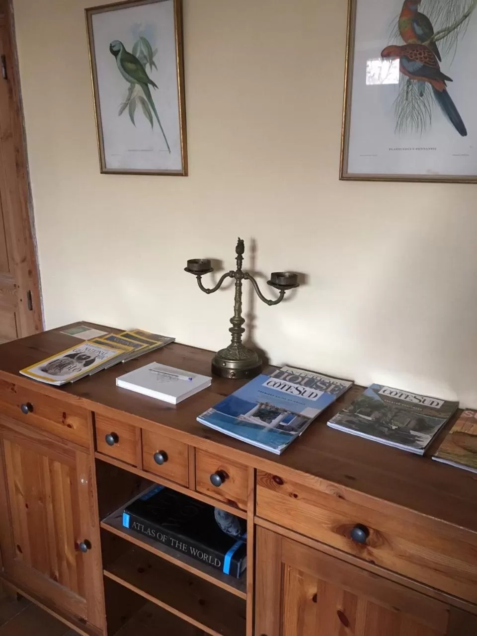 Living room in Les Yourtes de Provence