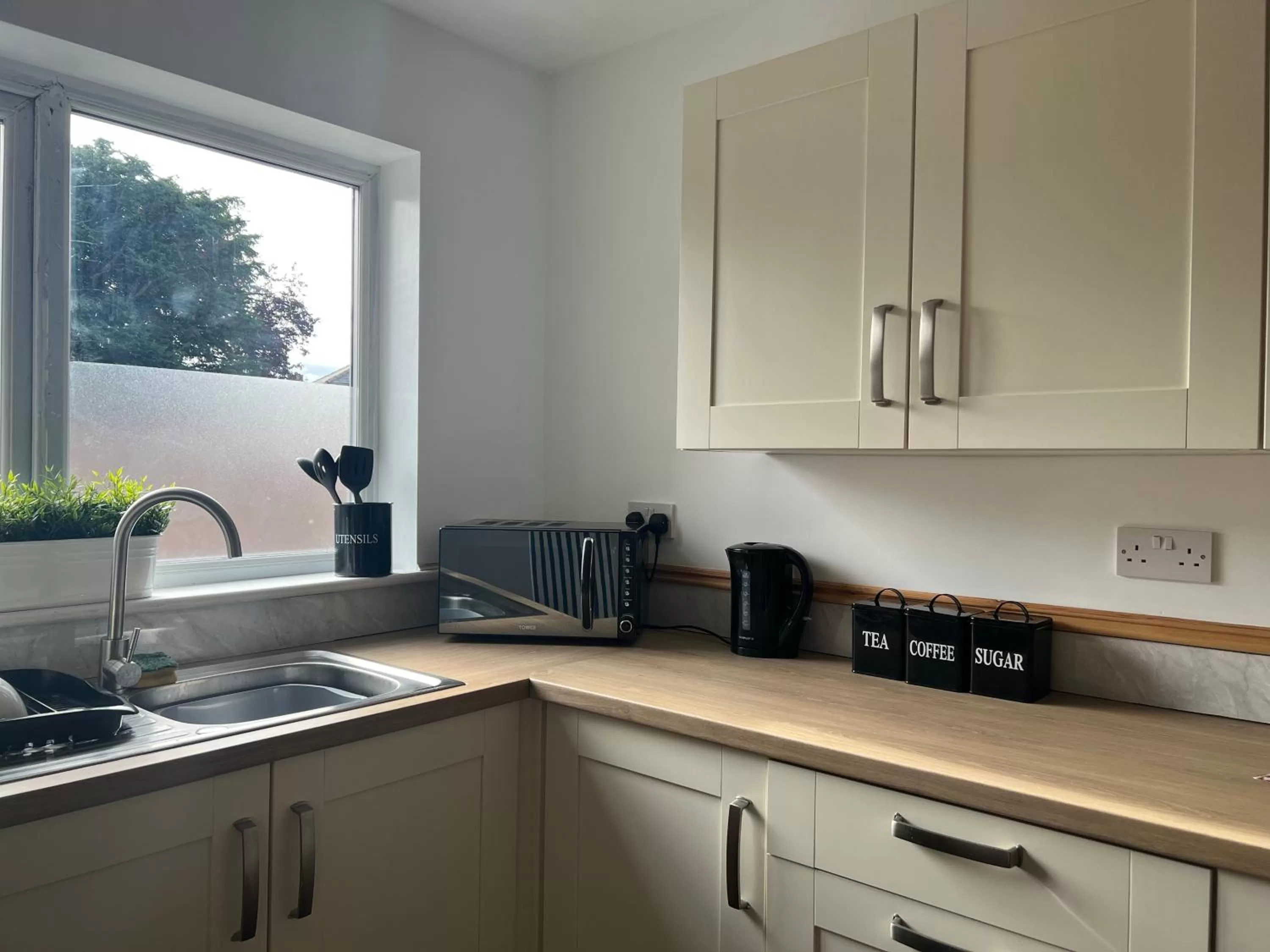 Kitchen or kitchenette in St Andrews house Hotel
