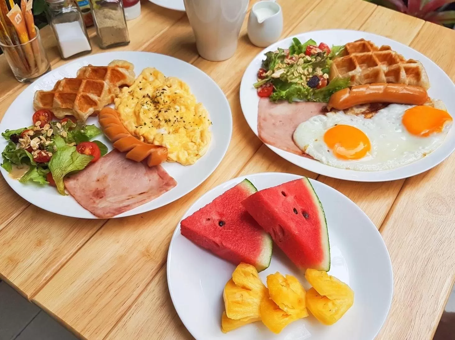 Breakfast in Vali Villa Bangkok