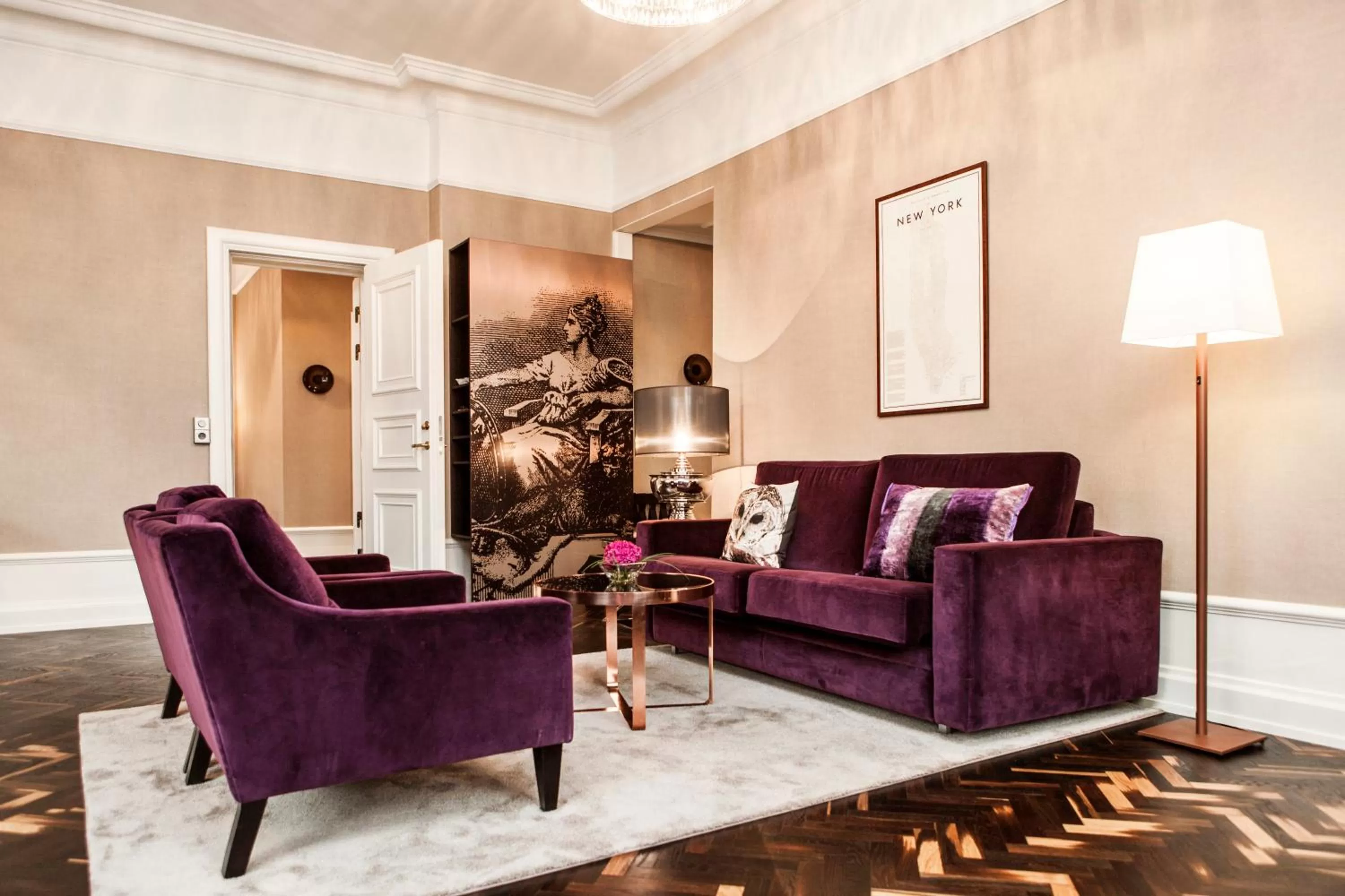 Living room in Elite Plaza Hotel