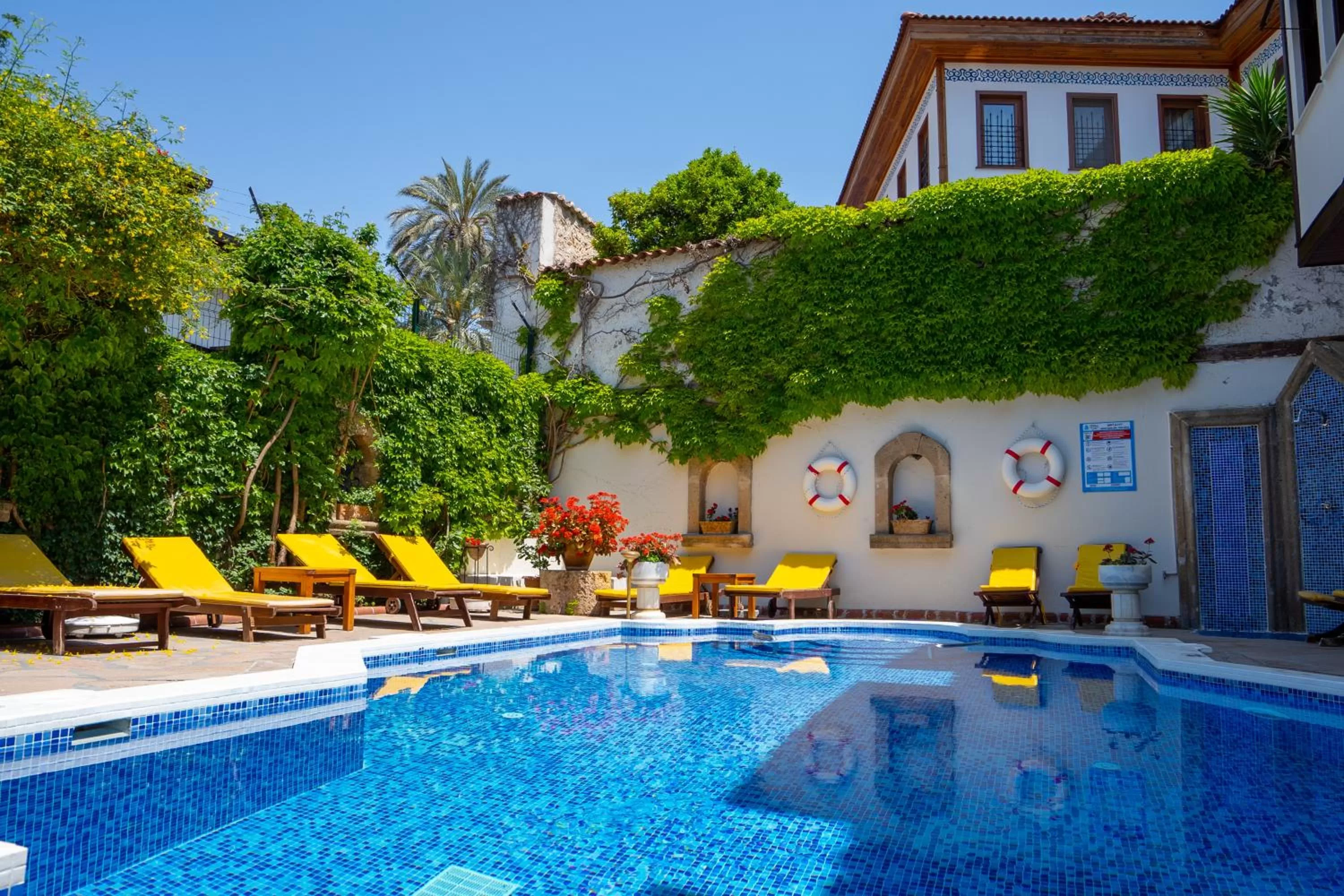 Pool view in Aspen Hotel Kaleiçi