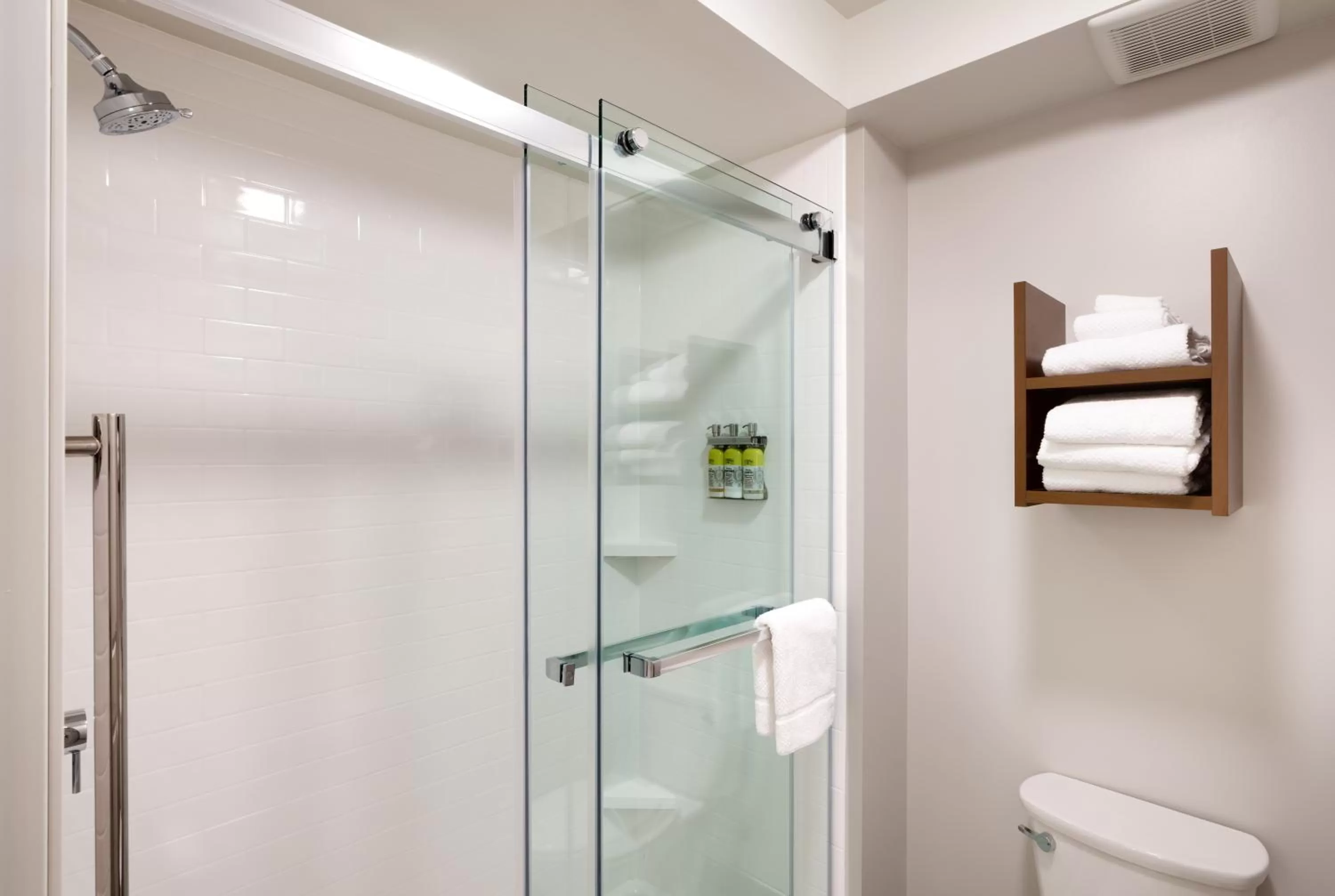 Twin Room - Mobility Access with Bath Tub in Staybridge Suites - Lehi - Traverse Ridge Center, an IHG Hotel