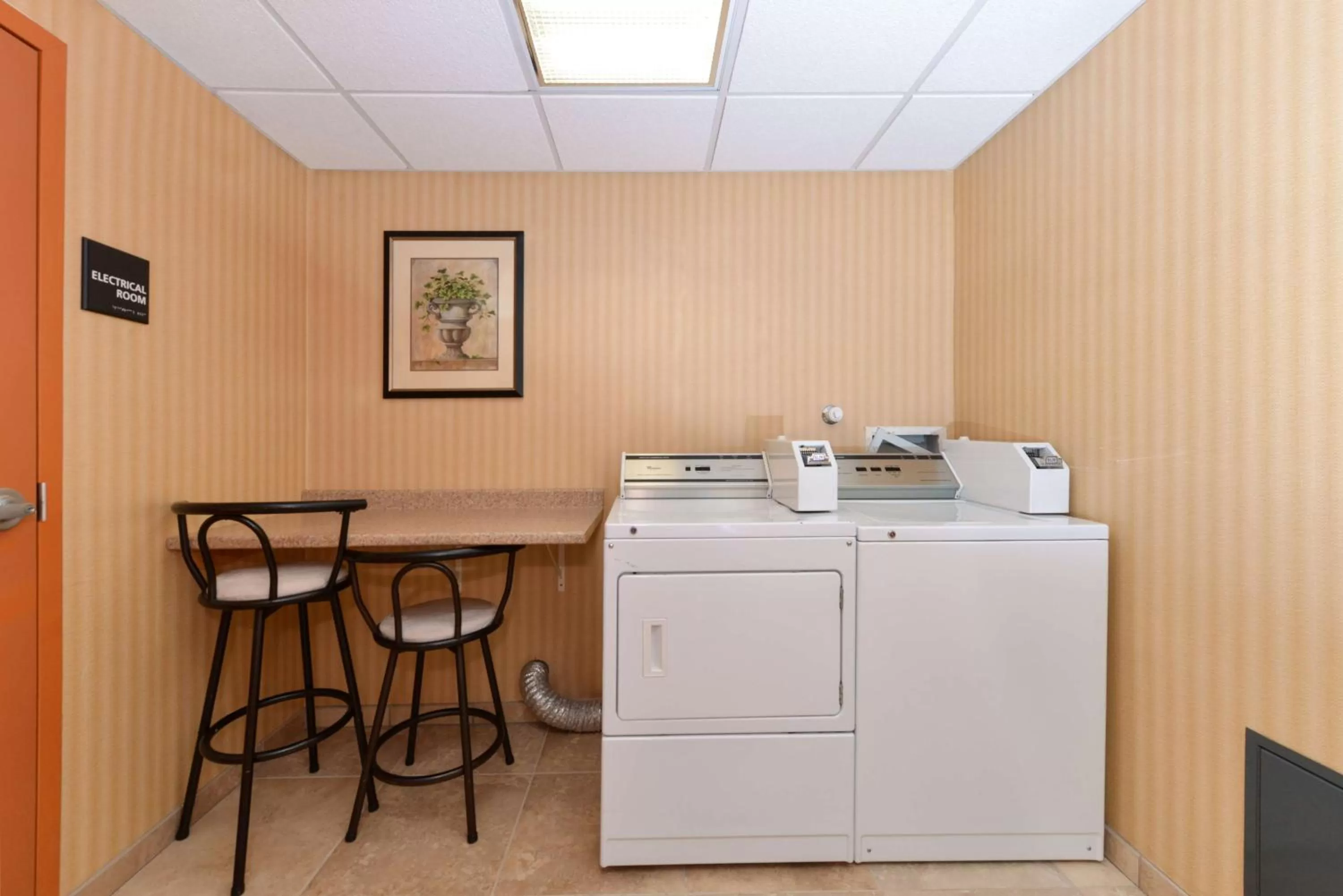 Property building in Hampton Inn & Suites - Coors Road