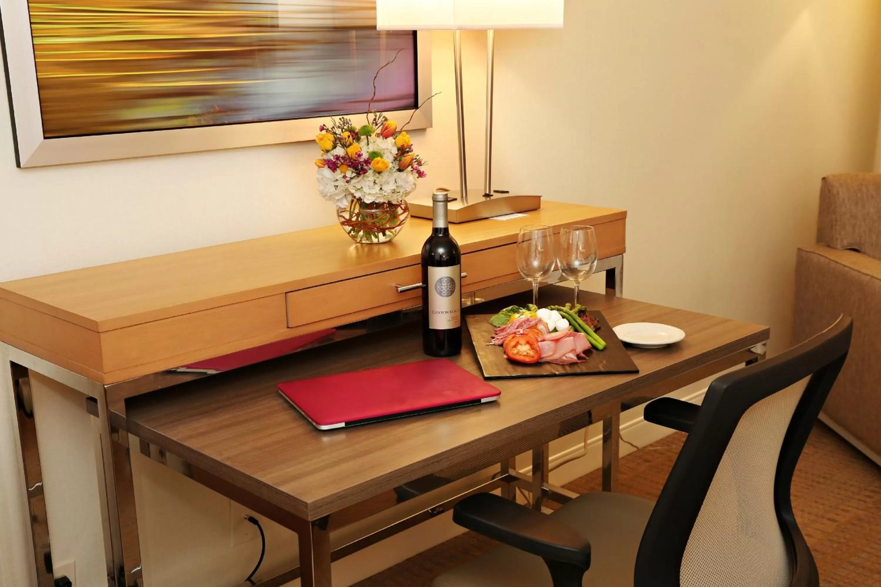 Photo of the whole room in enVision Hotel & Conference Center Mansfield-Foxboro