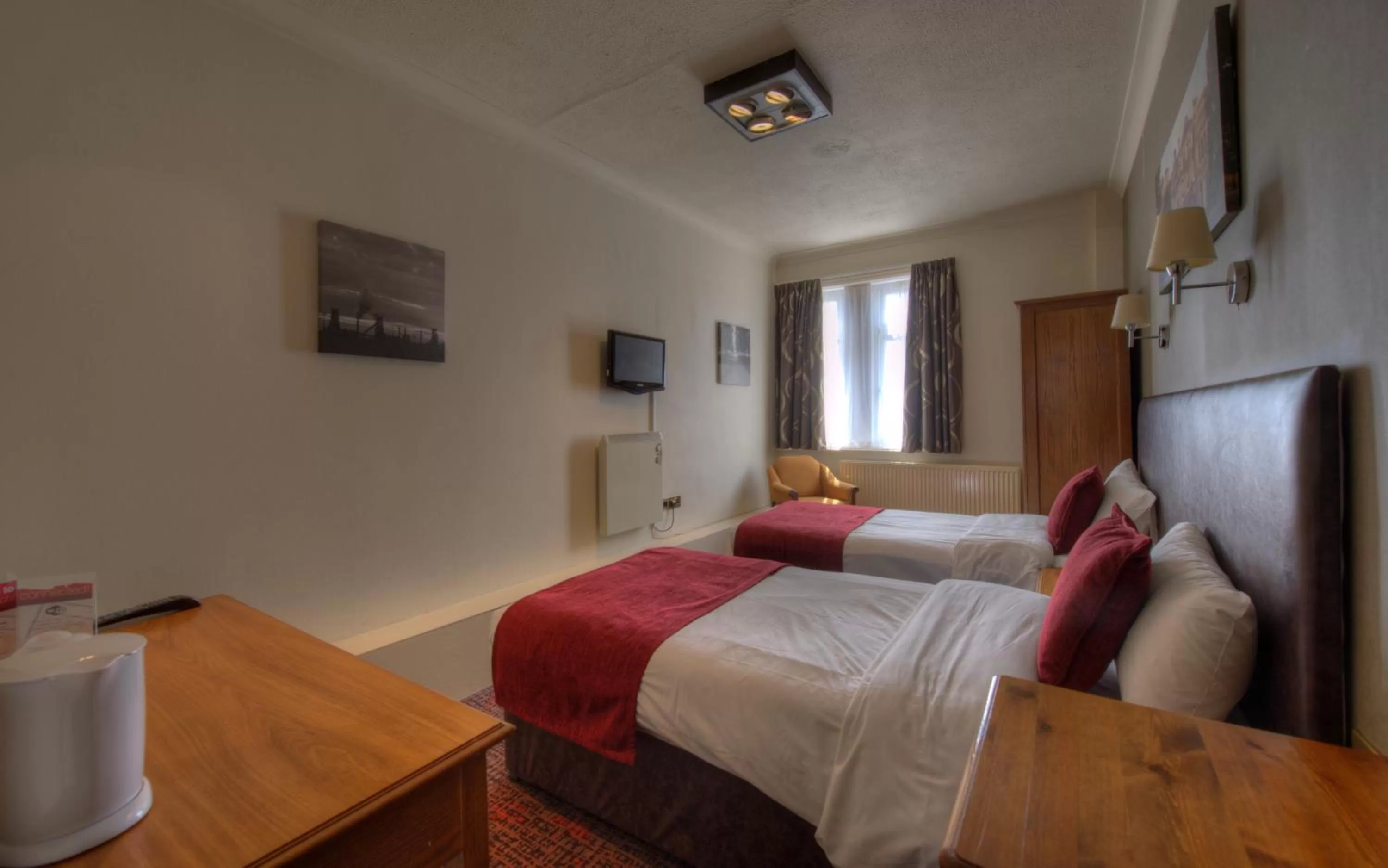 Twin Room in Royal Inn