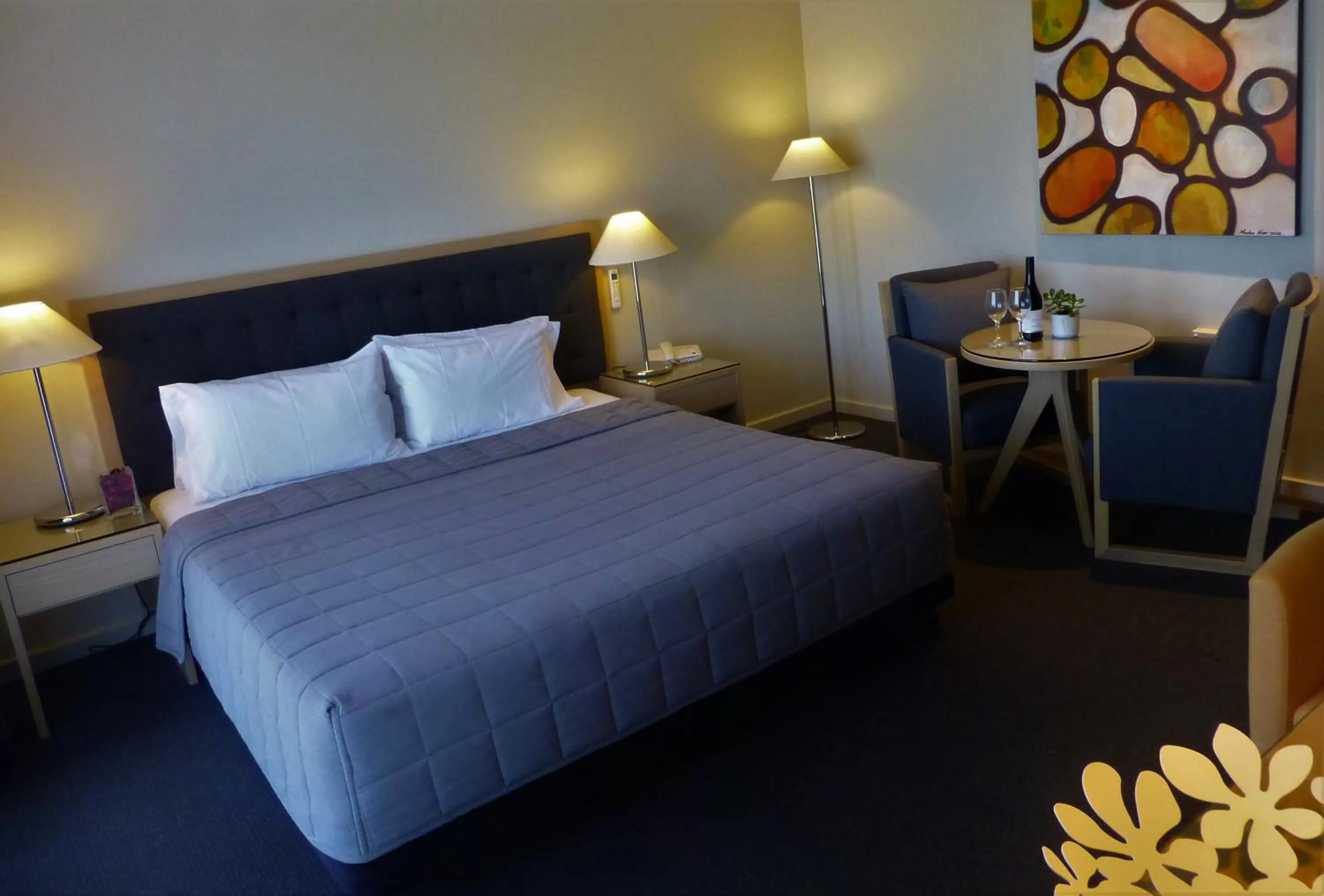 Bed in Park Ridge Retreat