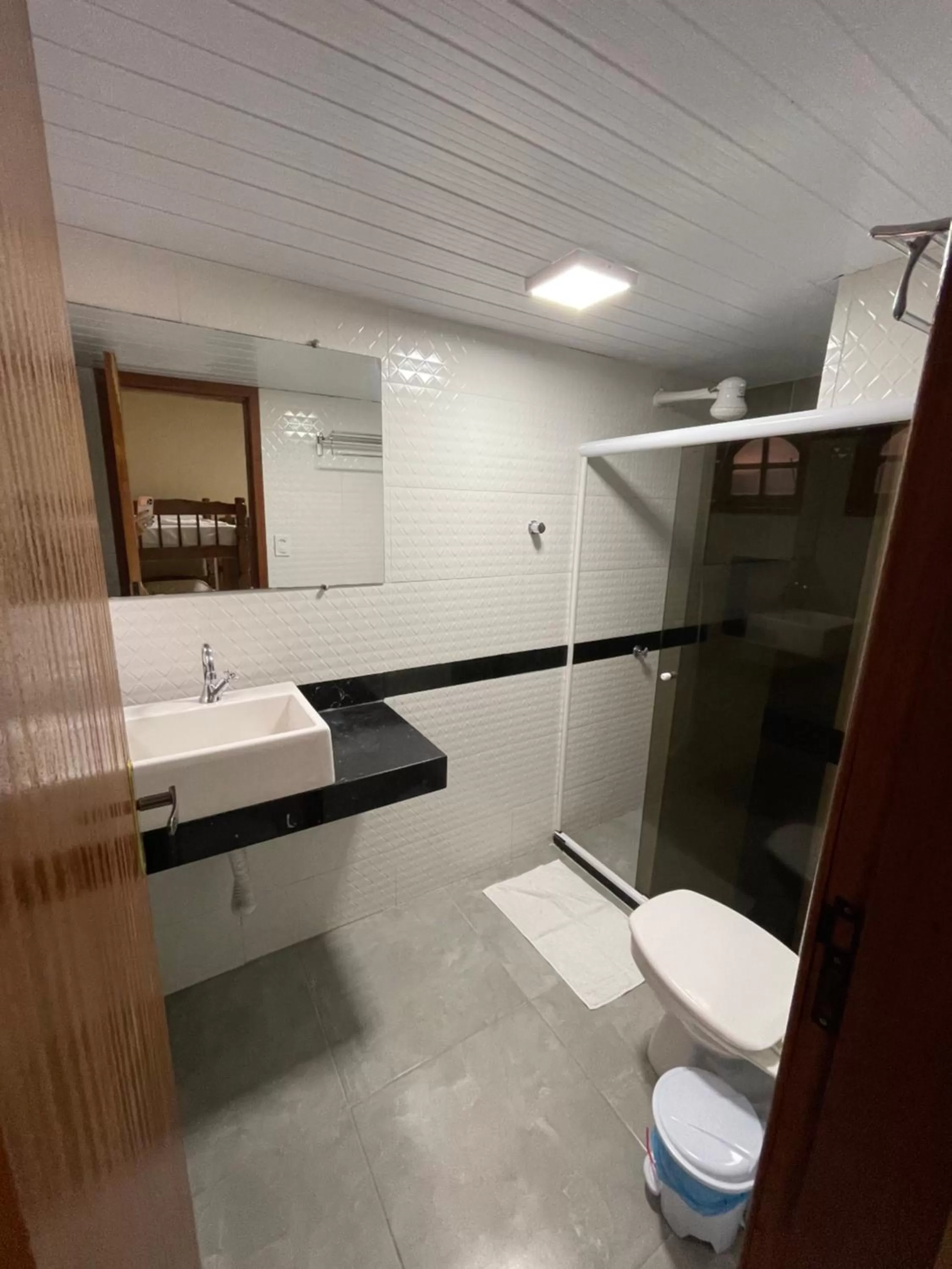 Bathroom in Flamingo Beach Pousada