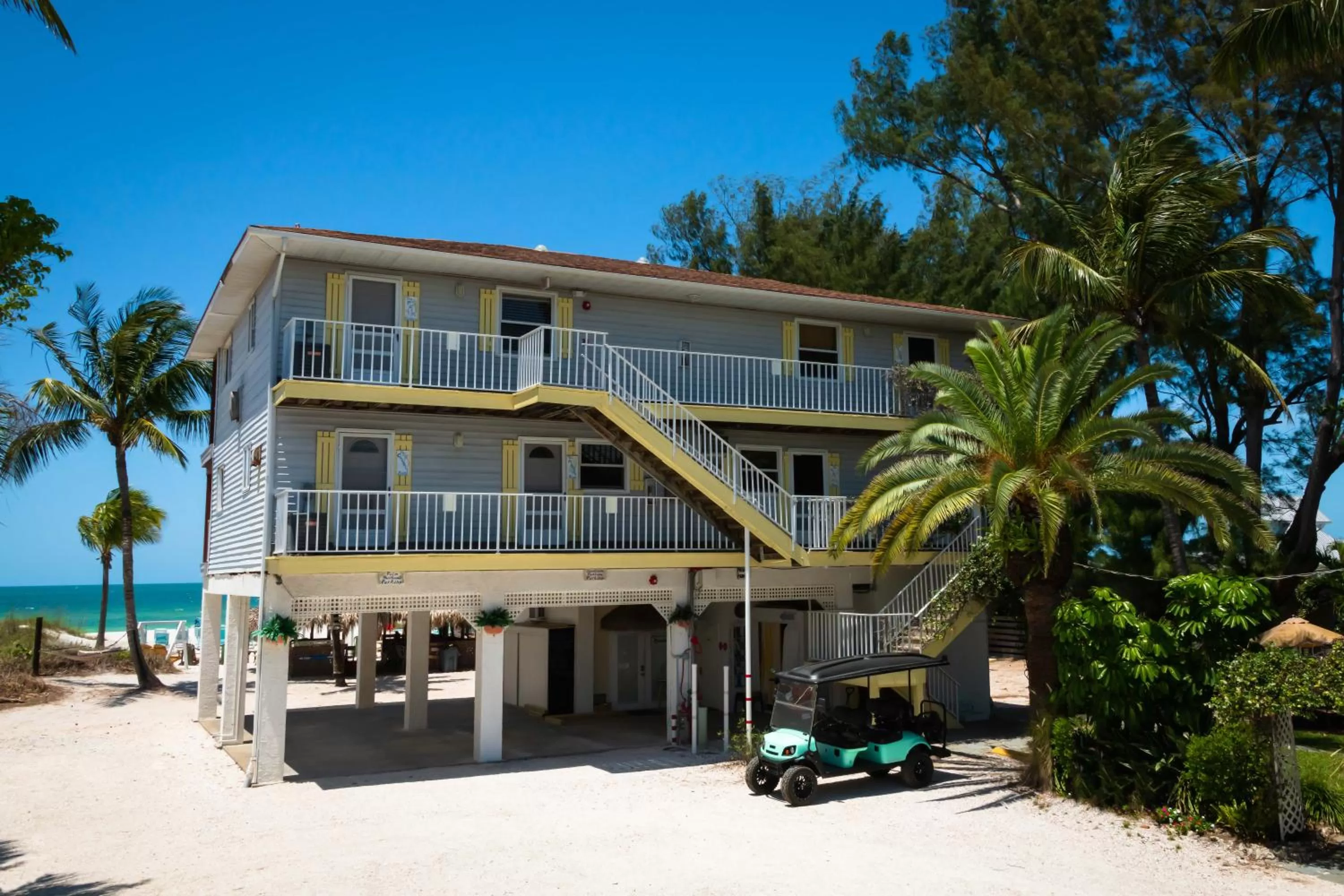 Property building in Cedar Cove Resort & Cottages