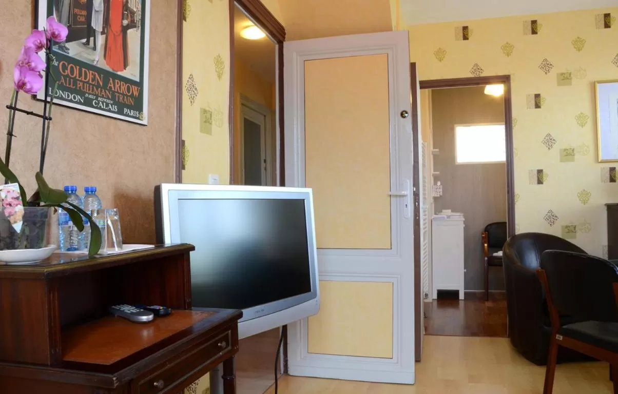 Bedroom in Avenue de la Gare