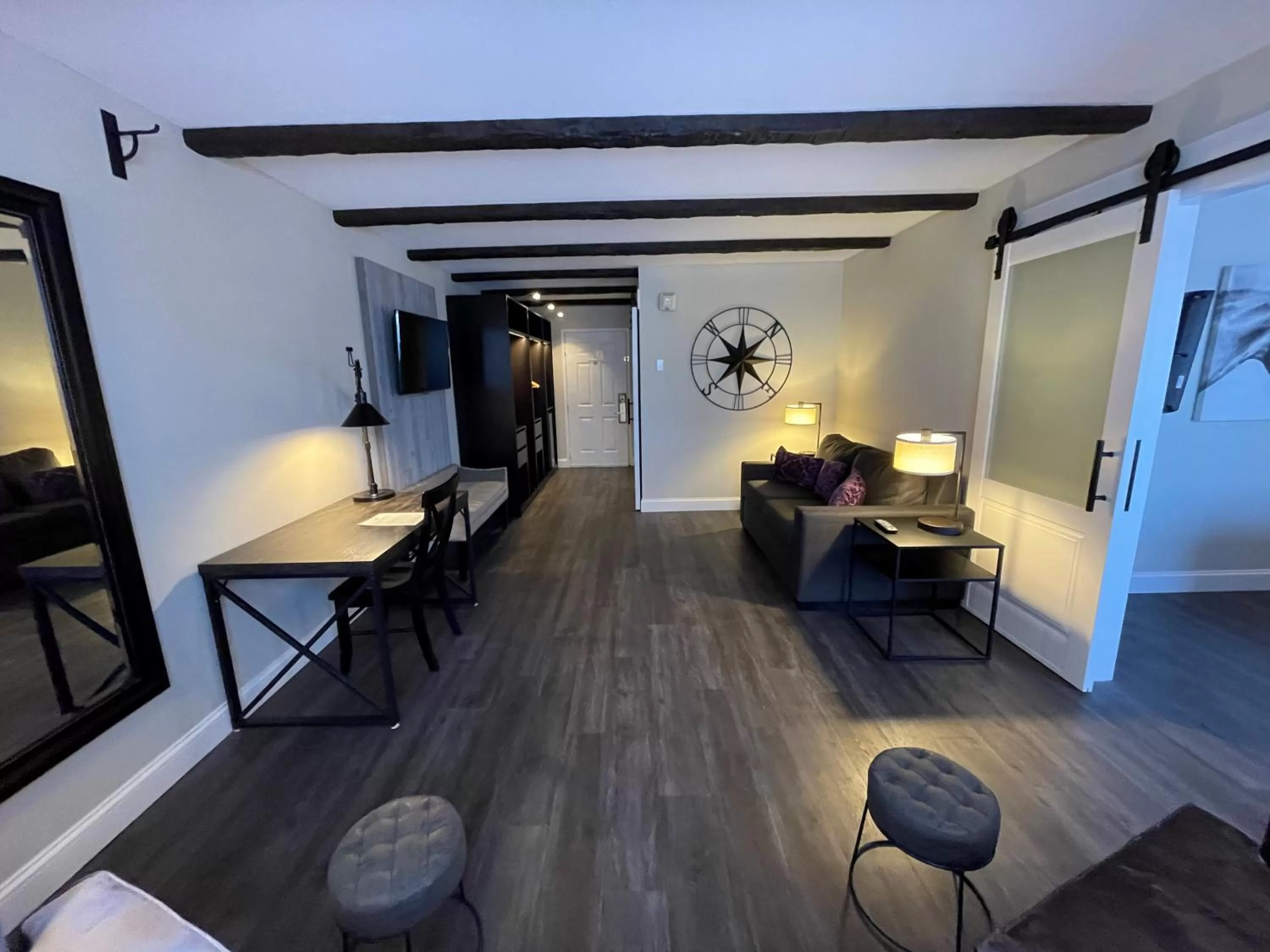 Seating area in The Century House, an Ascend Collection Hotel